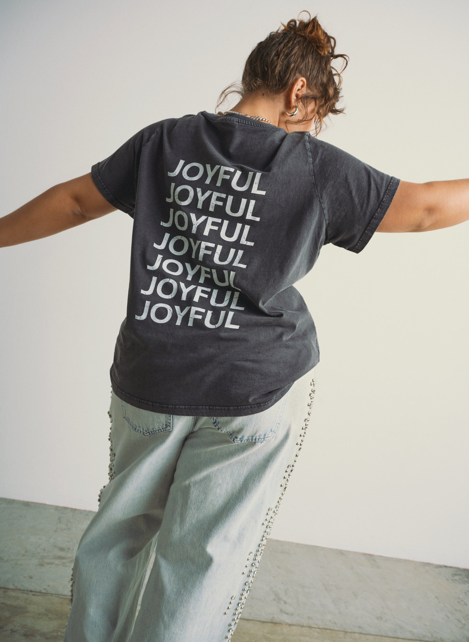 Zizzifashion T-shirt in organic cotton with back print, Dark Grey, Image image number 0