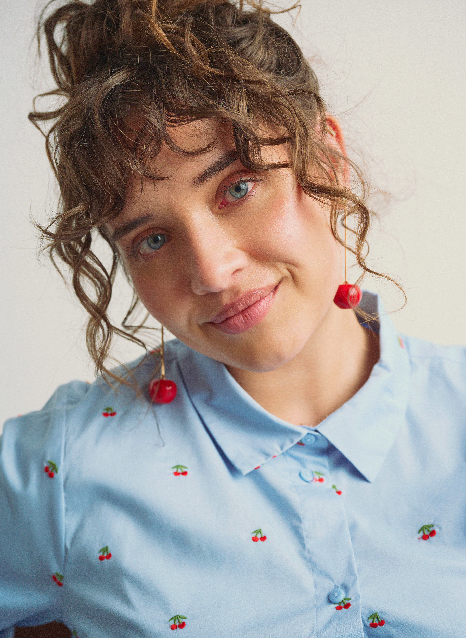 Shirt with embroidered cherries