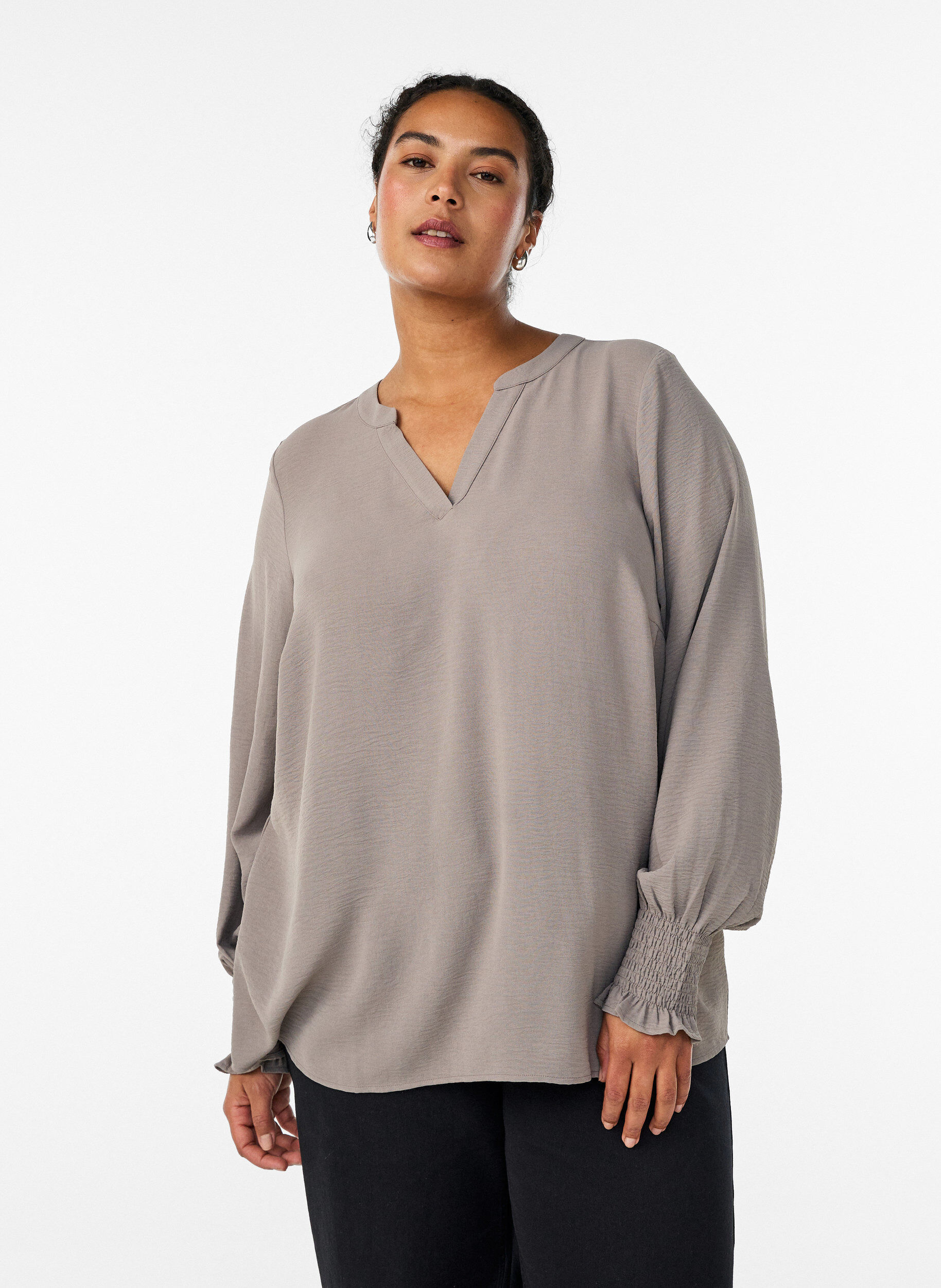 ZizzifashionBlouse with smock cuffs and V-neck, Beige, Model image number 0