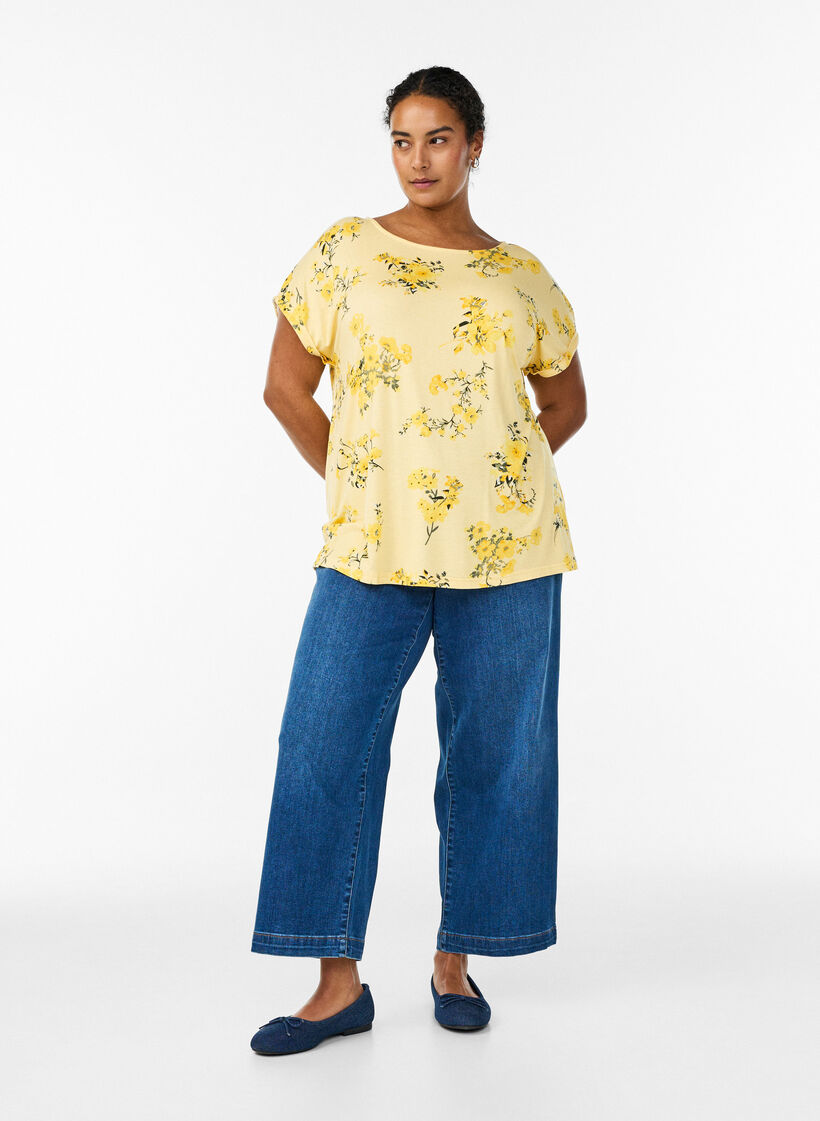 T-shirt with floral print, Yellow, Model image number 1
