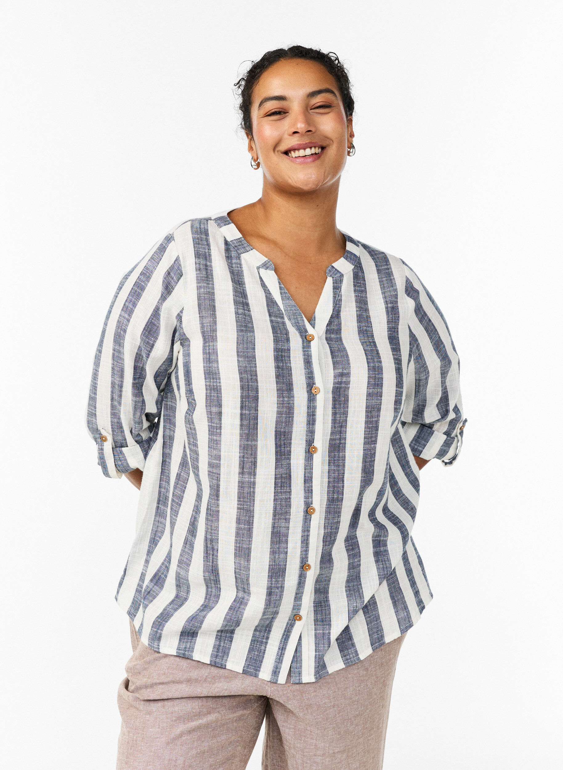Cotton shirt blouse with V-neck, Blue, Model