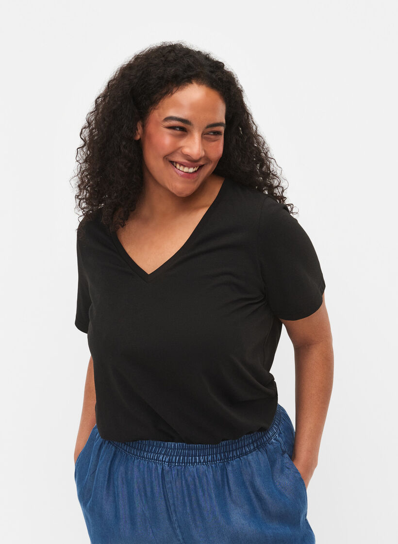 Short-sleeved t-shirt with v-neck, Black, Model image number 0