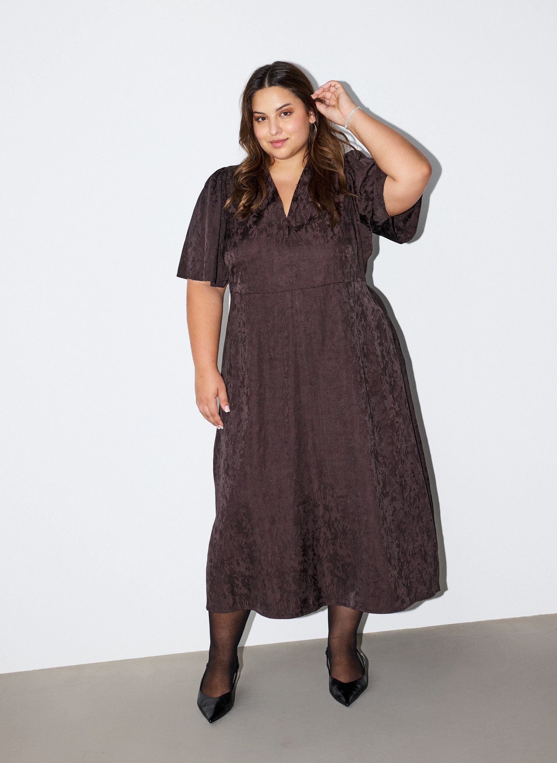 ZizzifashionMidi jacquard dress with paisley pattern and wing sleeves, Brown, Model image number 0