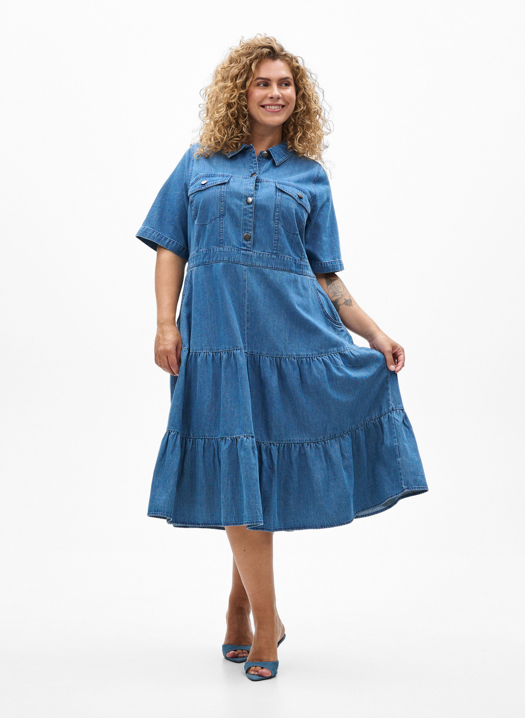 Zizzifashion Midi denim dress with buttons and short sleeves, Blue, Model image number 1