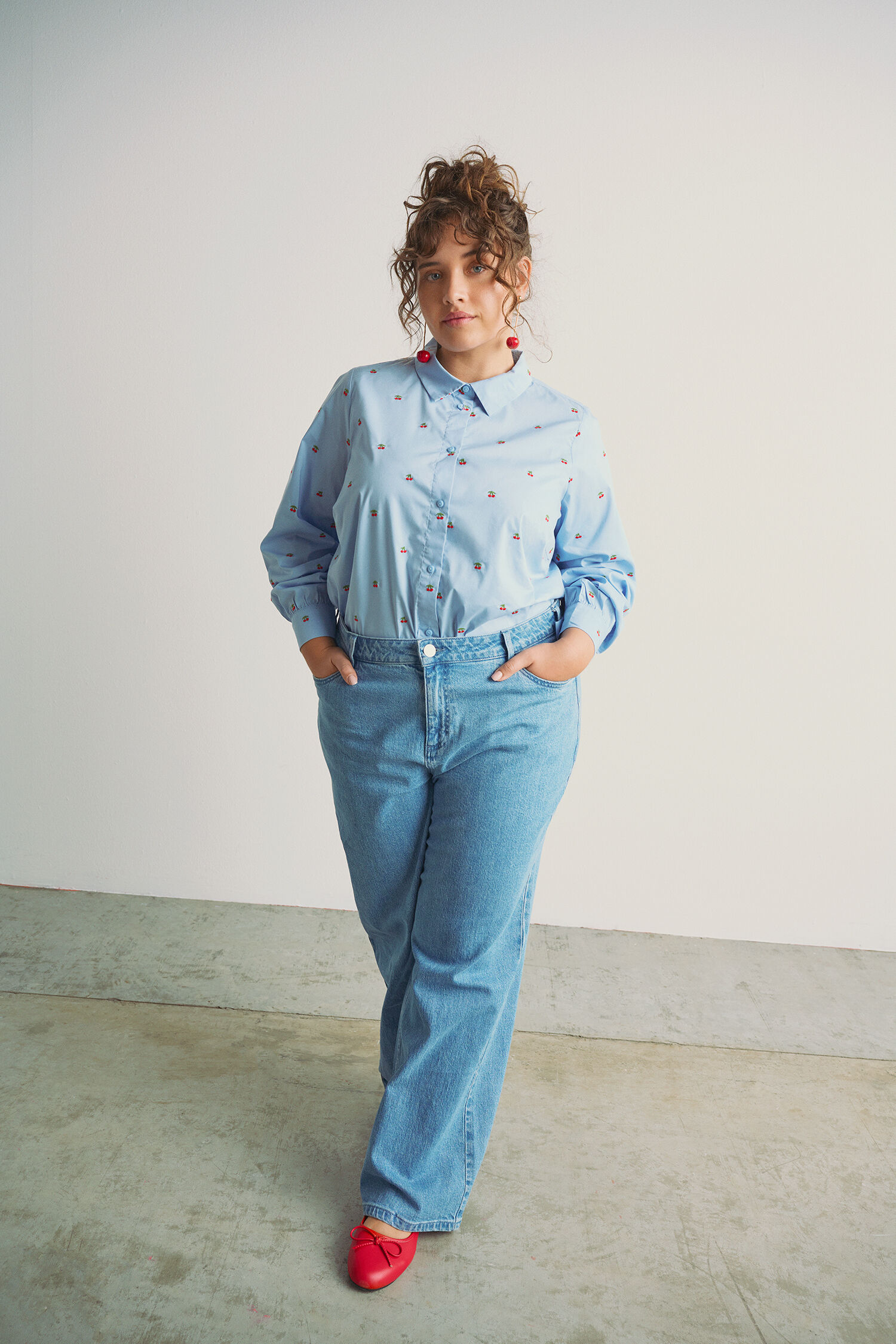 Shirt with cherries, , Model