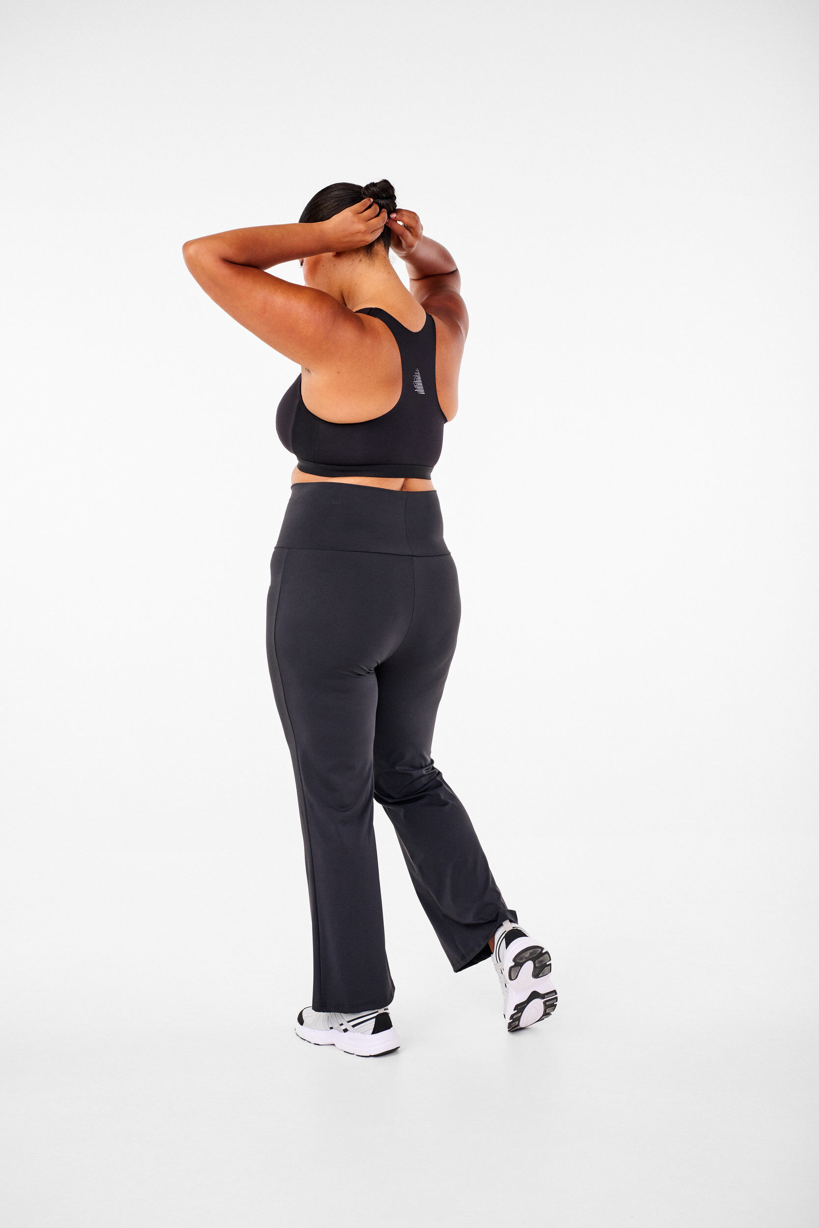 Zizzifashion Flared training pants with a high waist, Black, Model image number 2