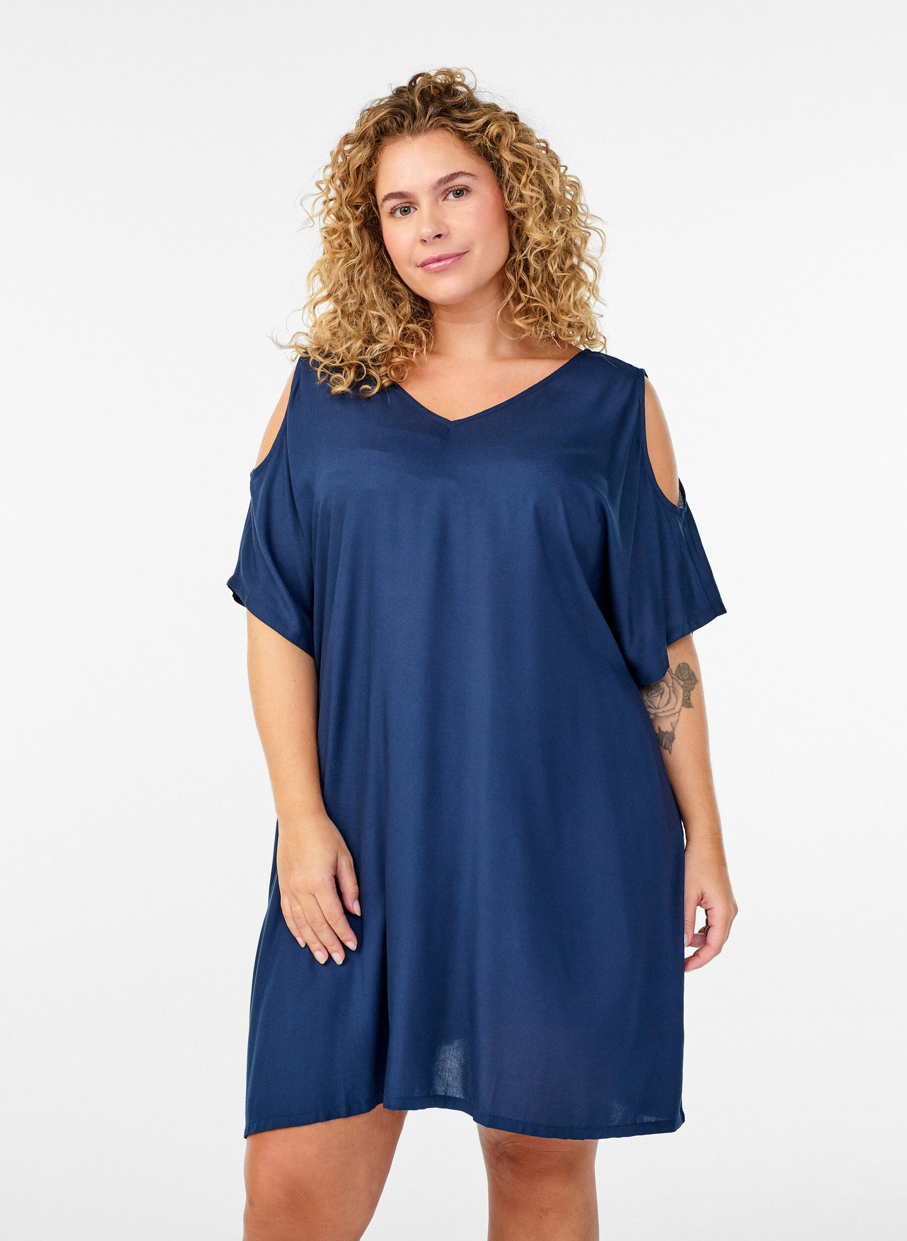 Zizzifashion Beach dress in viscose with shoulder detail, Blue, Model image number 0