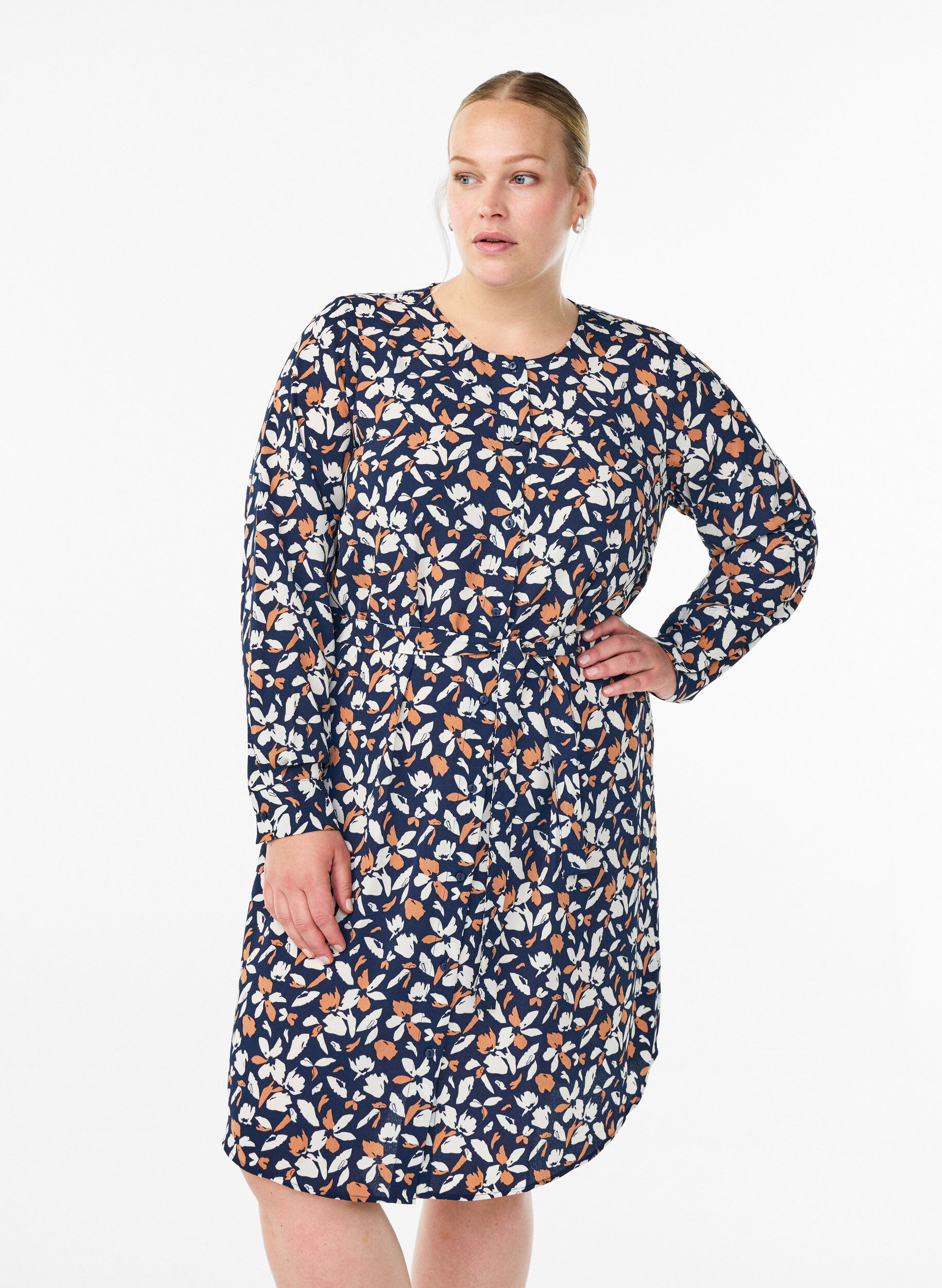 Long-sleeved shirt dress with tie belt, Blue, Model