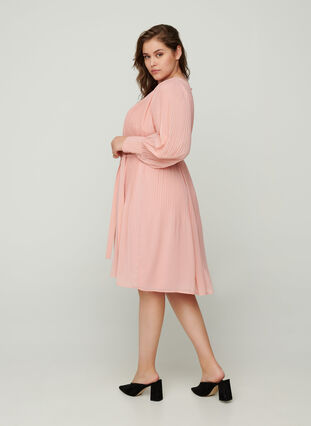 Long-sleeved plisse dress with a waist tie, Rose Tan, Model image number 1