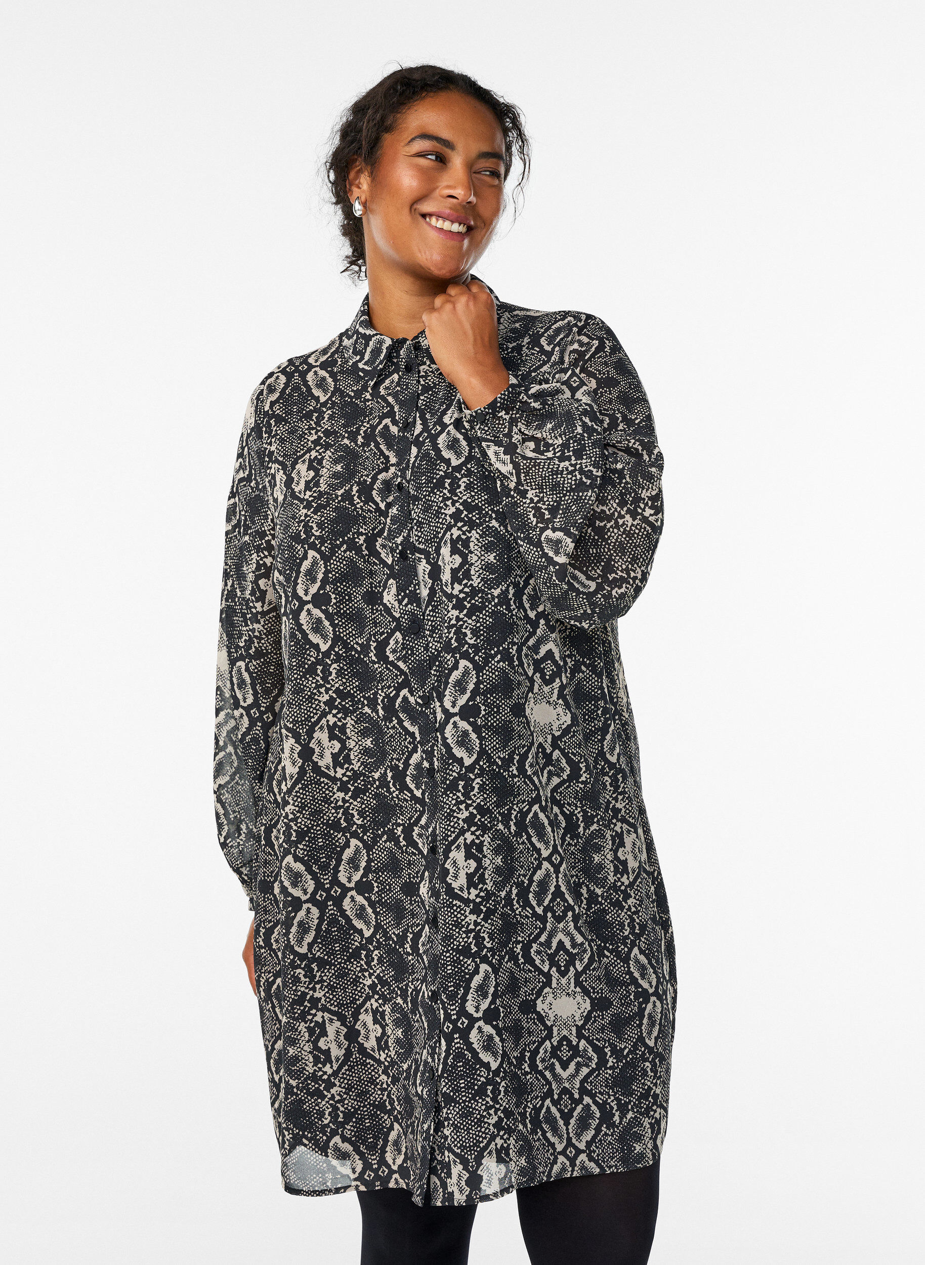 Long shirt with snake print, Dark Grey, Model