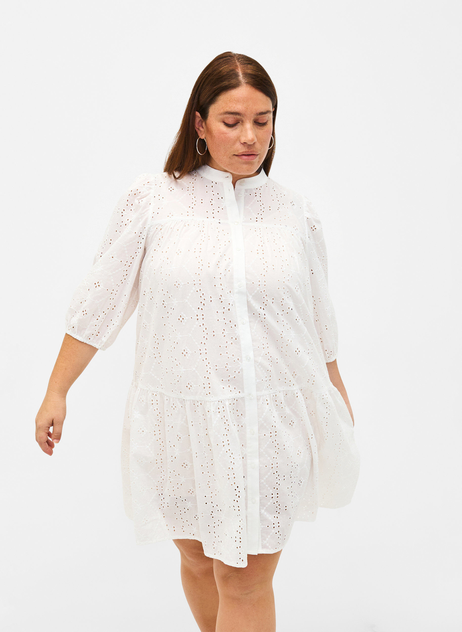 Zizzifashion Embroidery anglaise shirt dress in cotton, Bright White, Model image number 0