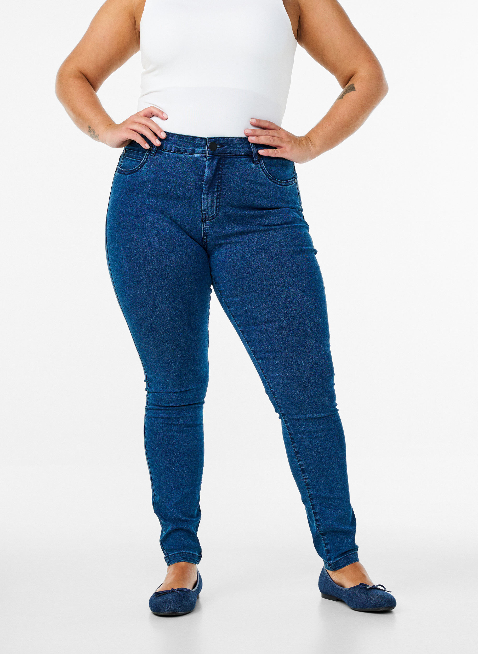 Zizzifashion High-waisted super slim Amy jeans , Blue, Model image number 3