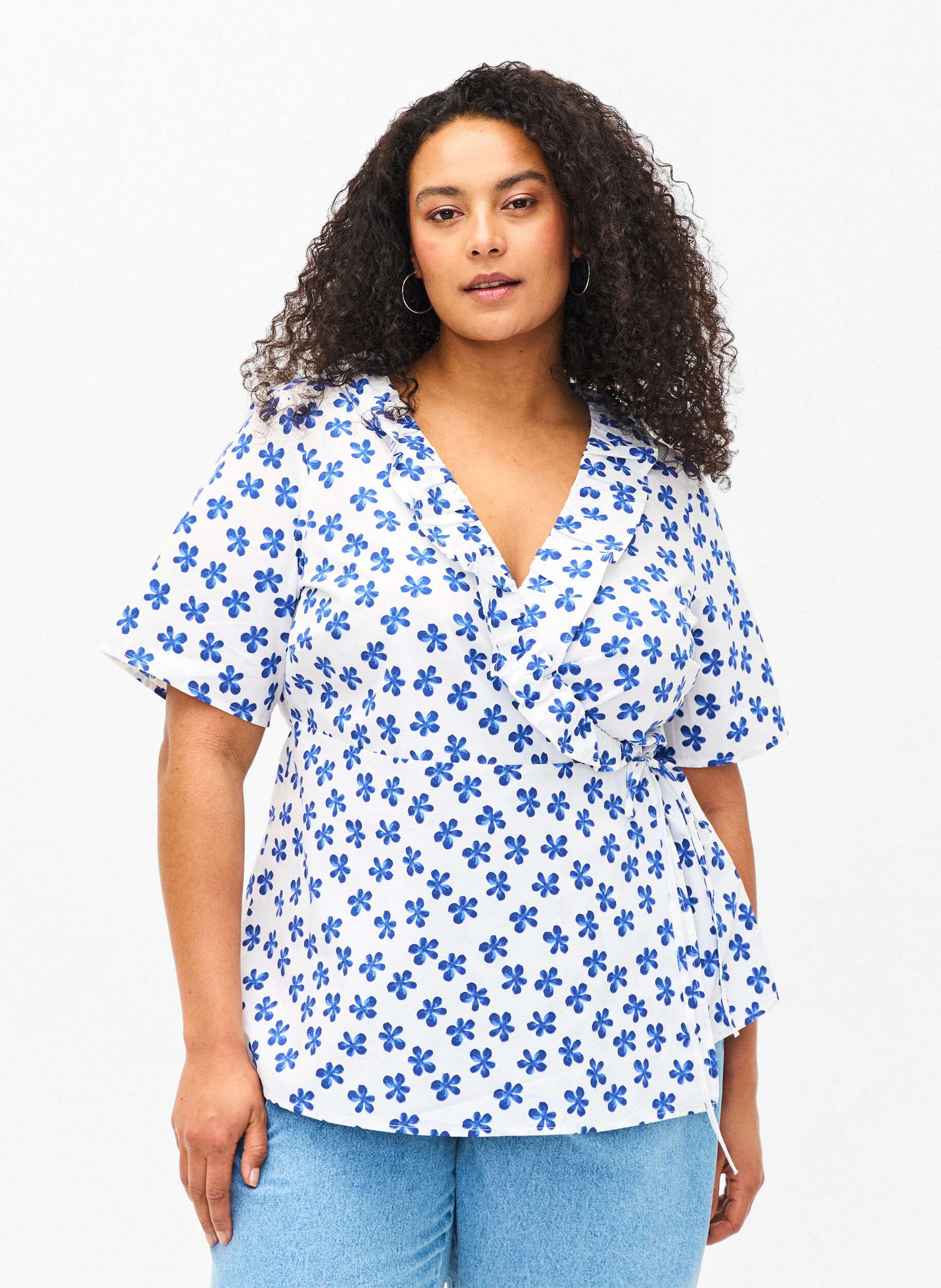 Zizzifashion Cotton wrap blouse with floral print, B.White/Small Flower, Model image number 0