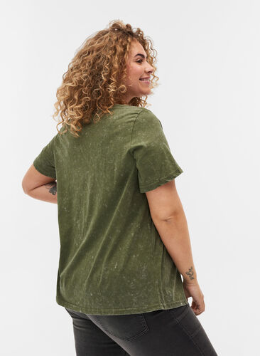 Cotton T-shirt with print, Ivy Green ACID WASH, Model image number 1