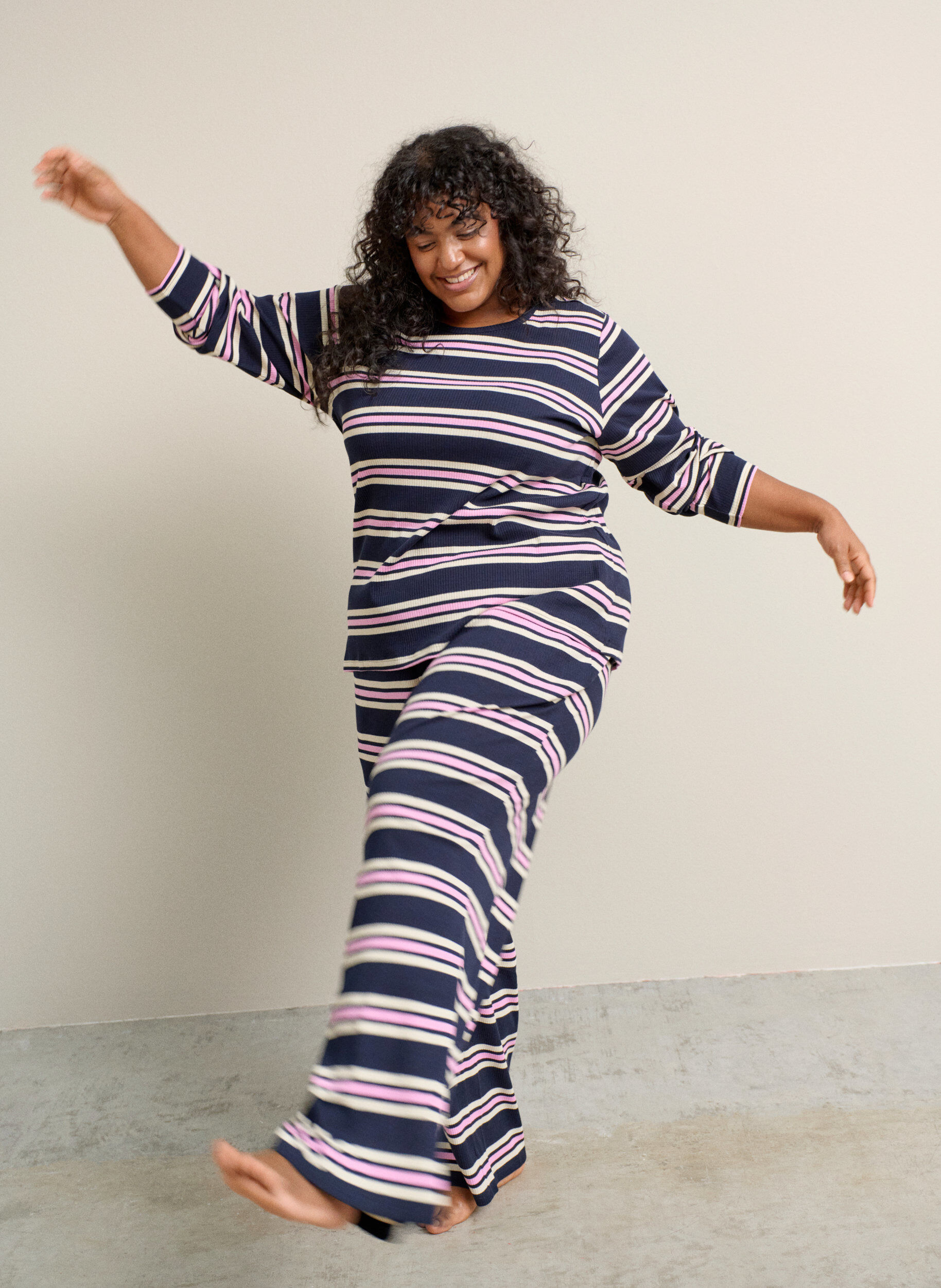 Long-sleeved night top in ribbed jersey with stripes