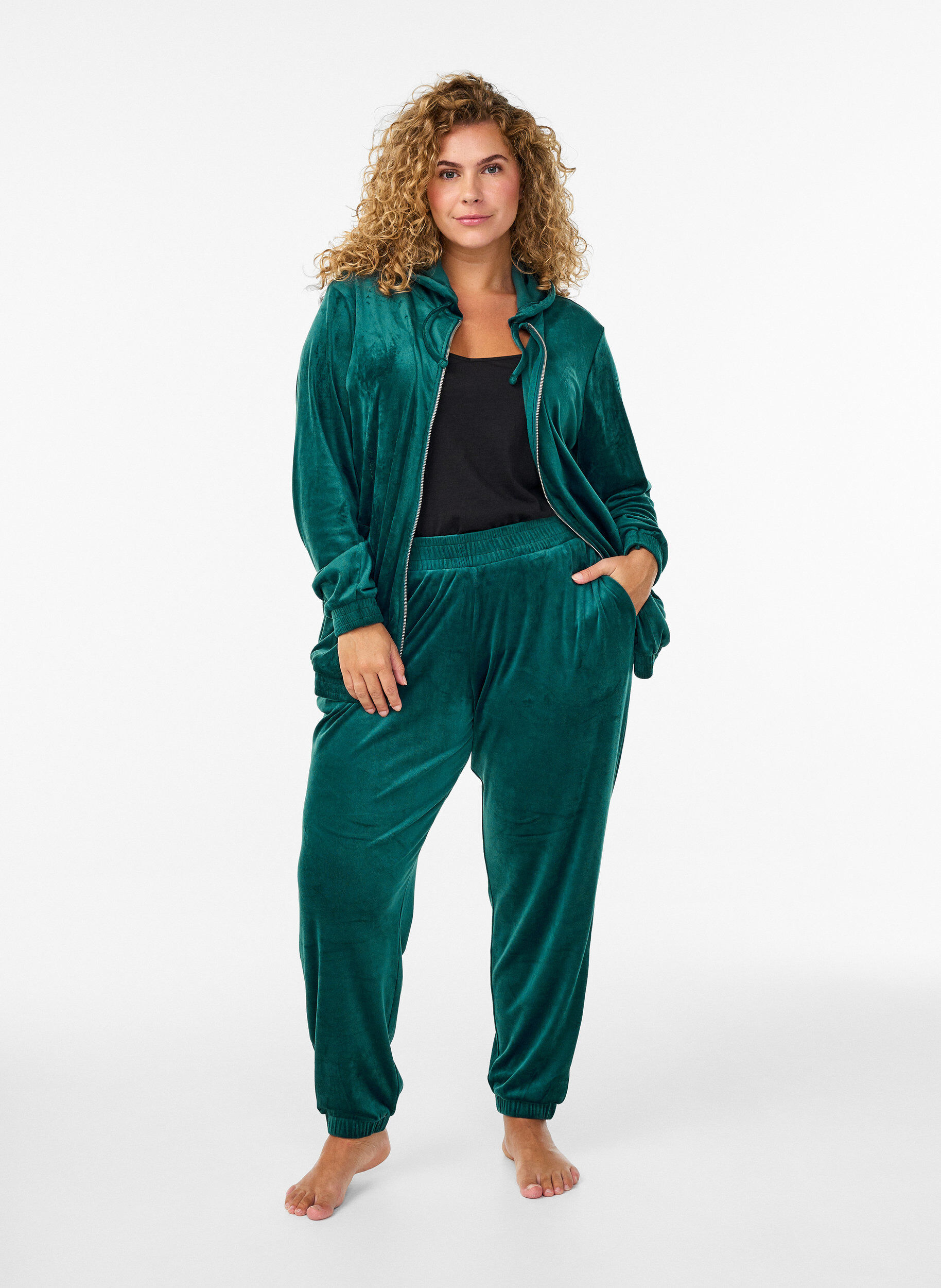 Loose velvet trousers, Green, Model
