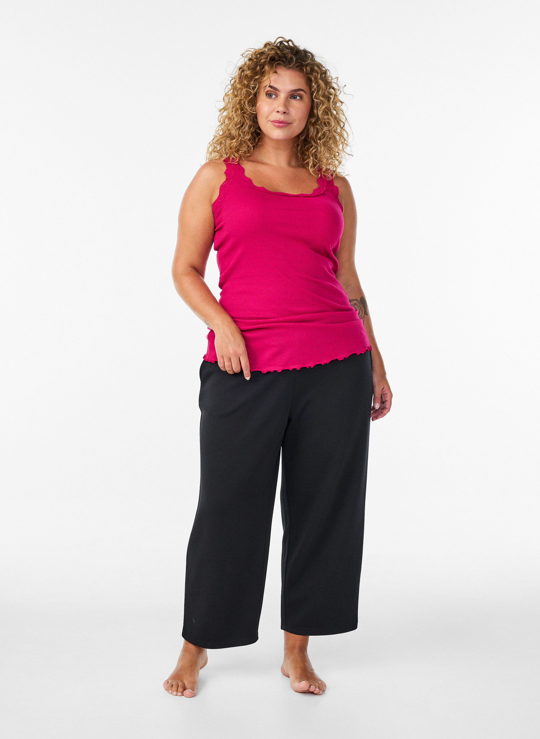 ZizzifashionTop with lace trim, Pink, Model image number 1