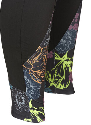 Cropped sports leggings with a floral print, Black, Packshot image number 3