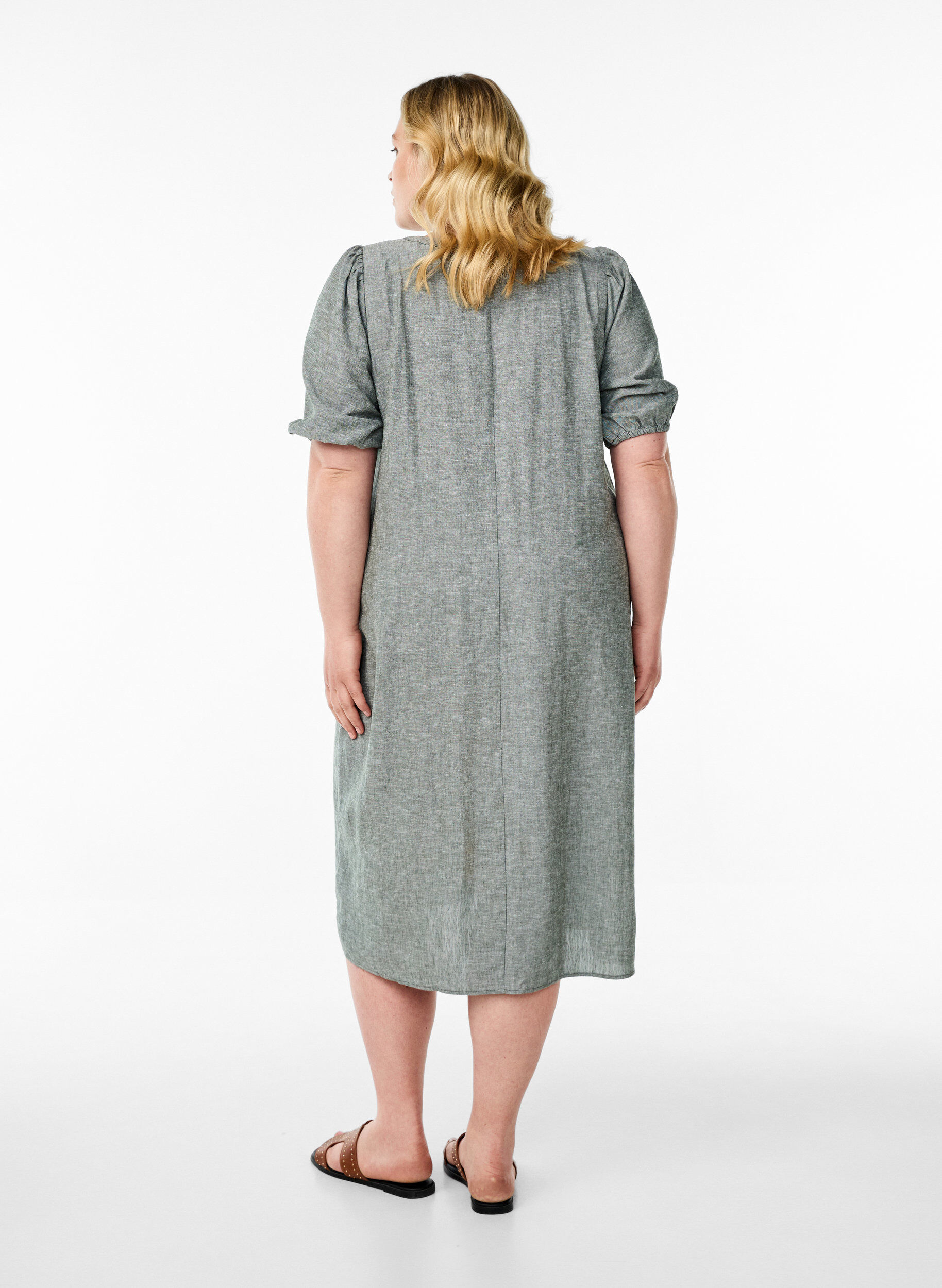 Zizzifashion Midi dress in linen and viscose with short sleeves, Green, Model image number 1