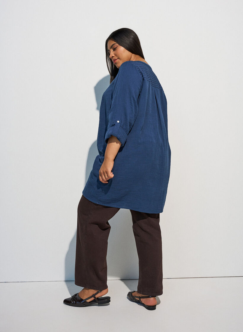 Cotton muslin tunic with broderie anglaise, Blue, Model image number 2