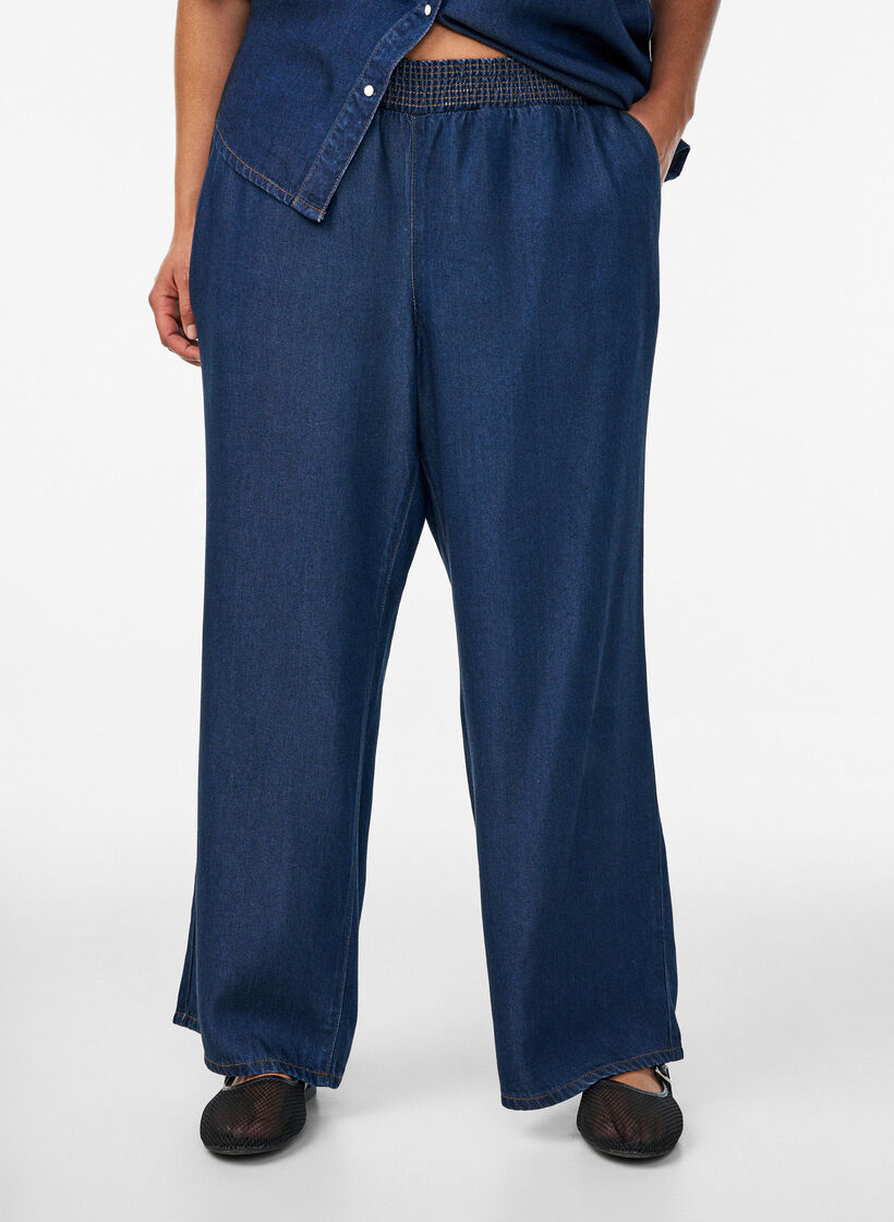 Wide-leg Lyocell trousers with a denim look, Blue, Model image number 2