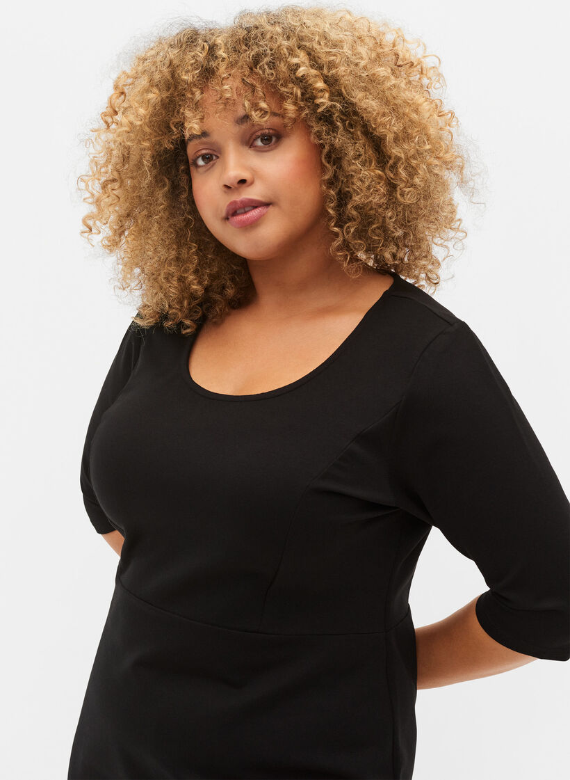 Monochrome dress with 3/4 sleeves and slit, Black, Model image number 2