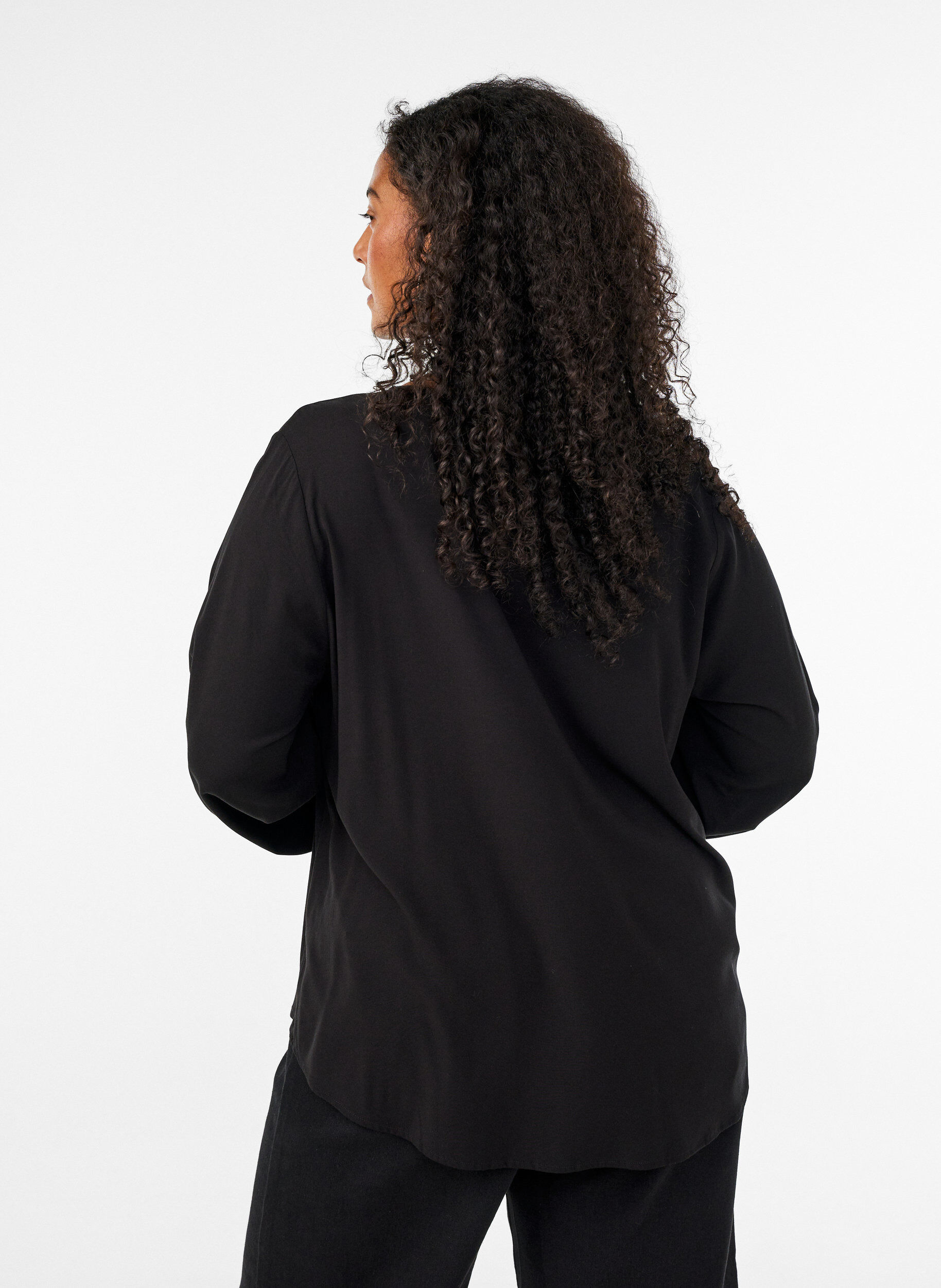 ZizzifashionViscose blouse with a V-neck and long sleeves, Black, Model image number 2