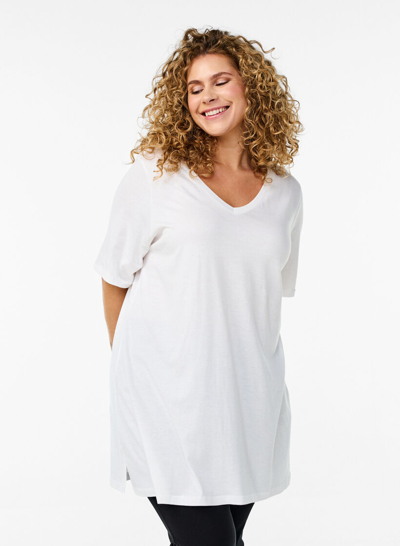 Single colour oversized t-shirt with v-neck, White, Model image number 0