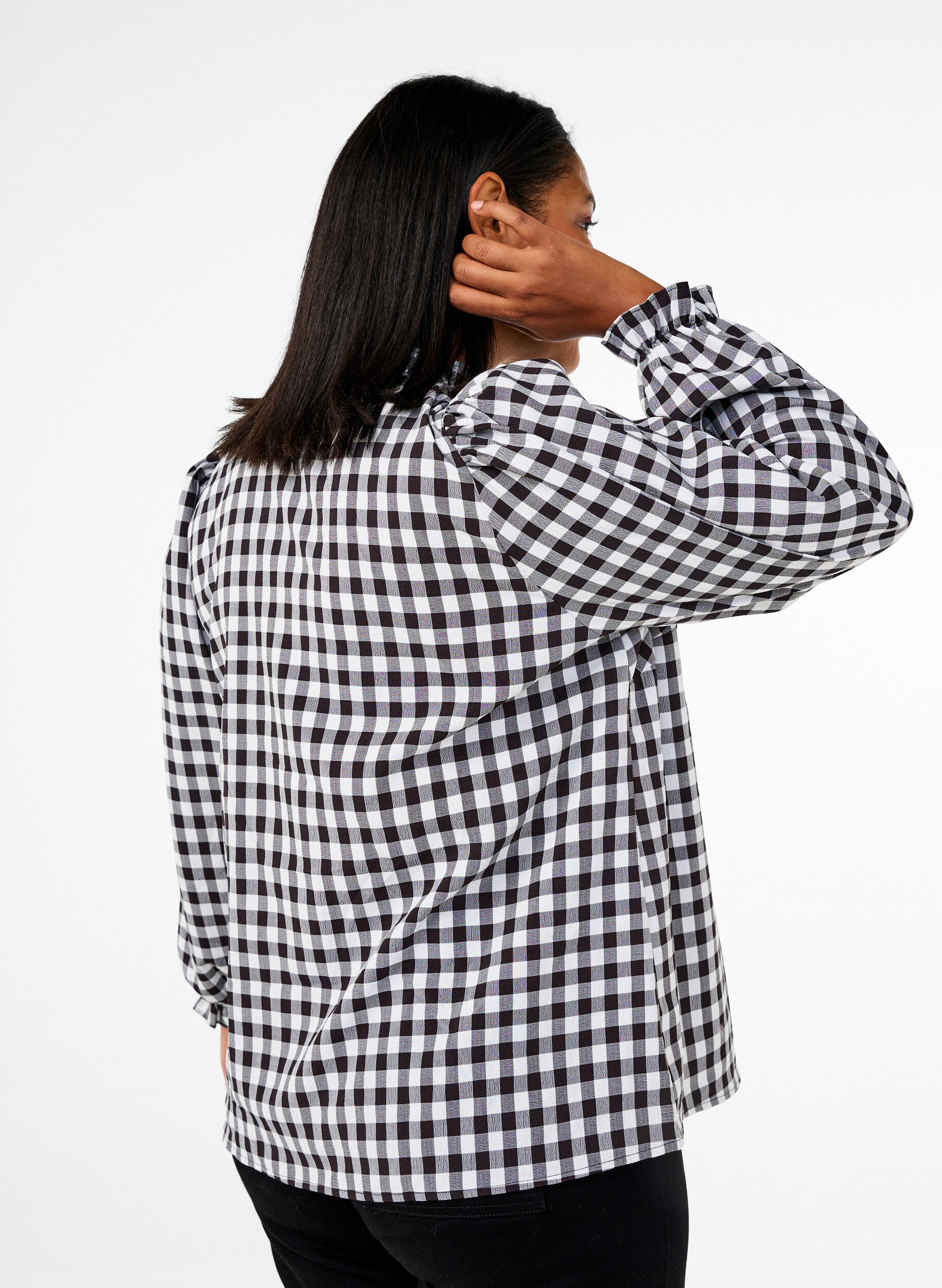 Zizzifashion Checked shirt blouse with ruffle details, Black/W. Gingham, Model image number 1