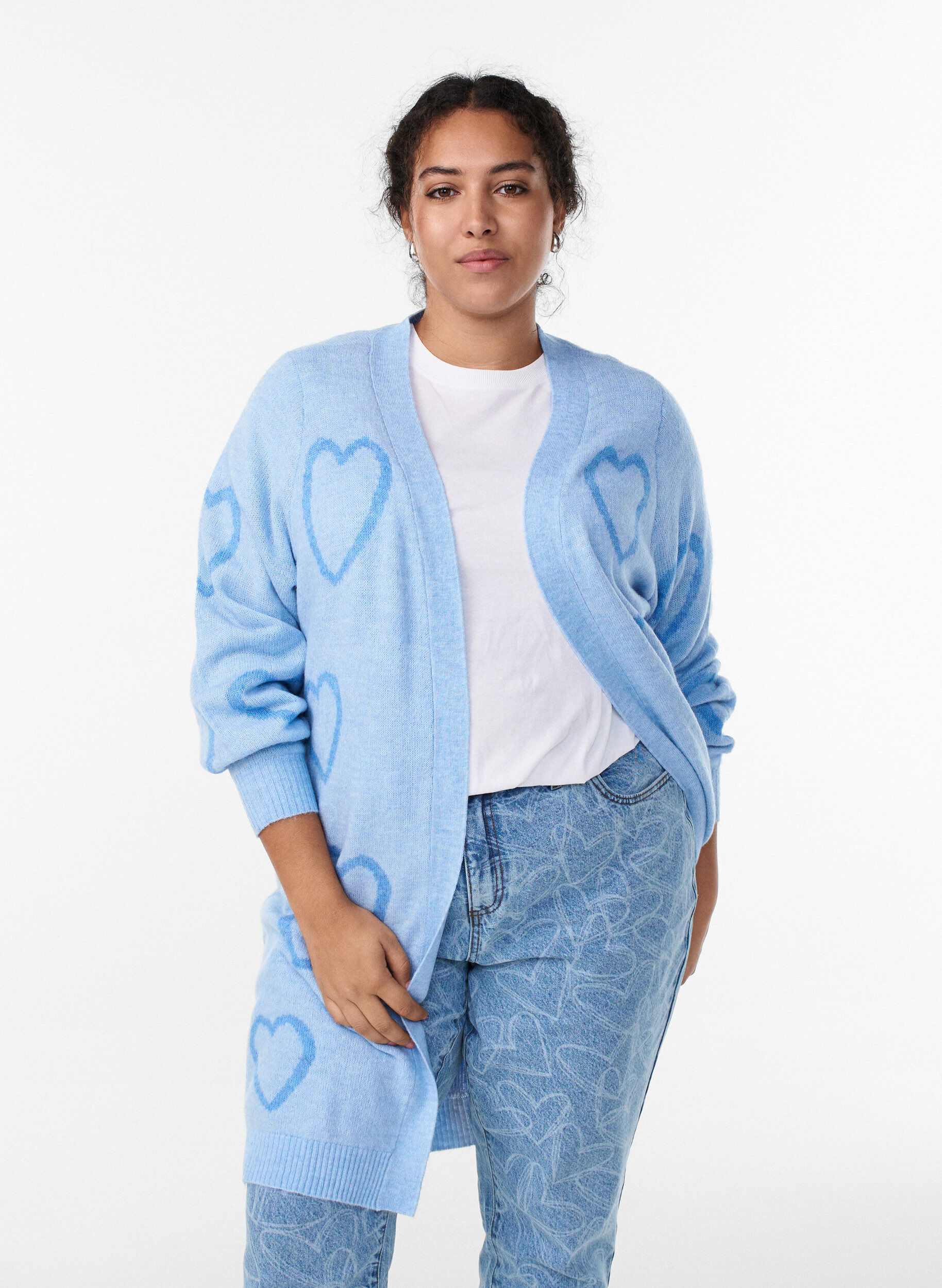 Long cardigan with tone-on-tone hearts, Blue, Model