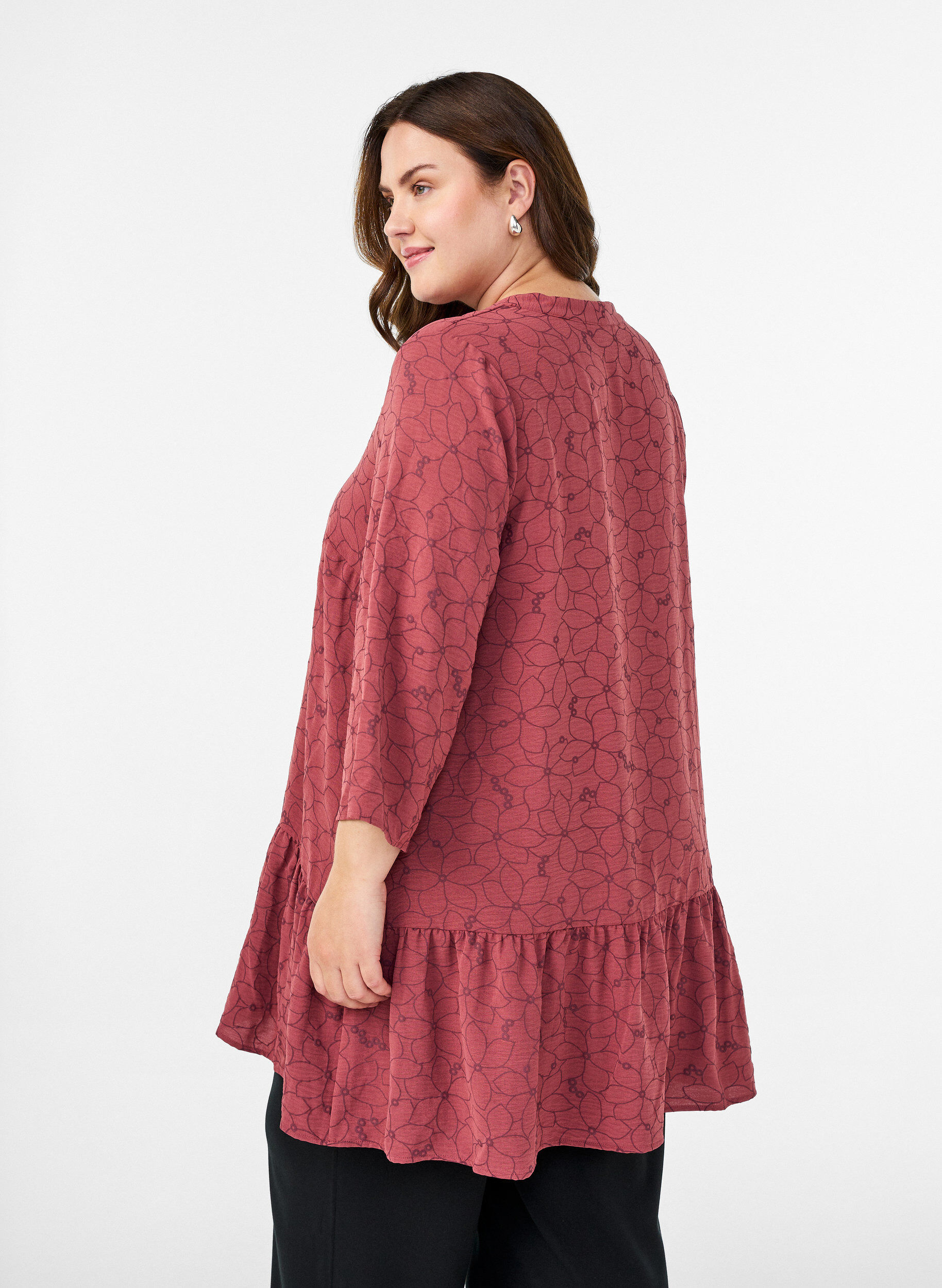 Zizzifashion Tunic with embroidered floral pattern and 3/4 sleeves, Rose, Model image number 2
