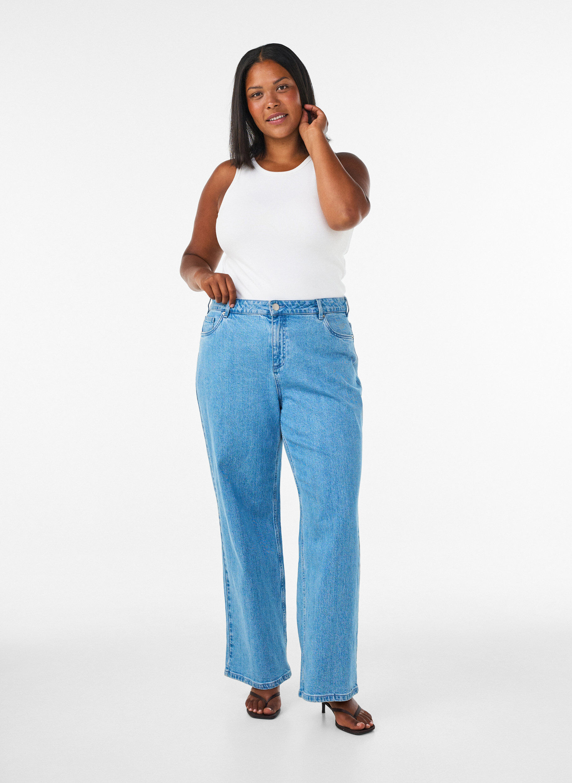 Wide leg jeans with high waist, Light Blue, Model