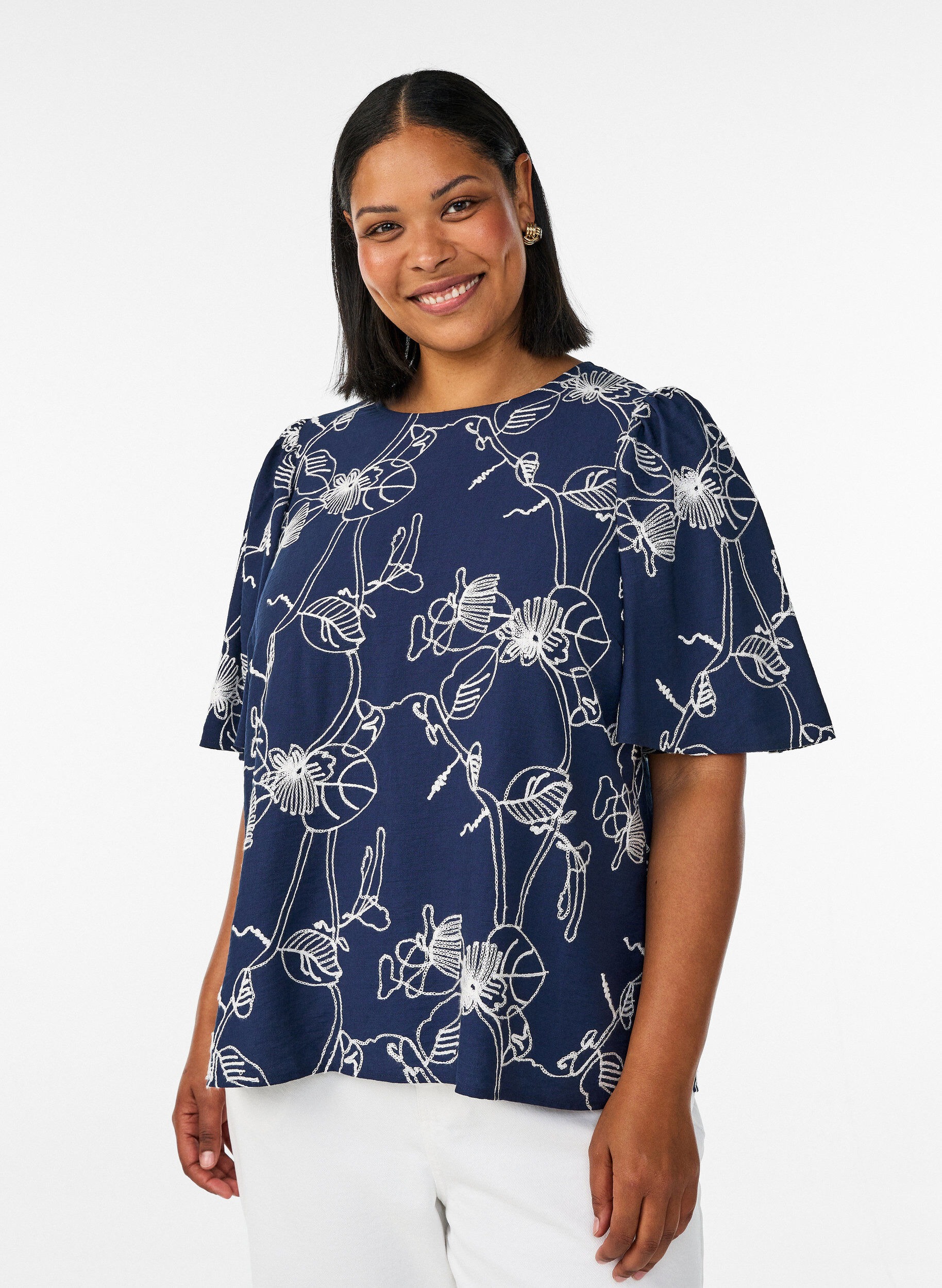 Zizzifashion Short-sleeved blouse with embroidered pattern, Blue, Model image number 0