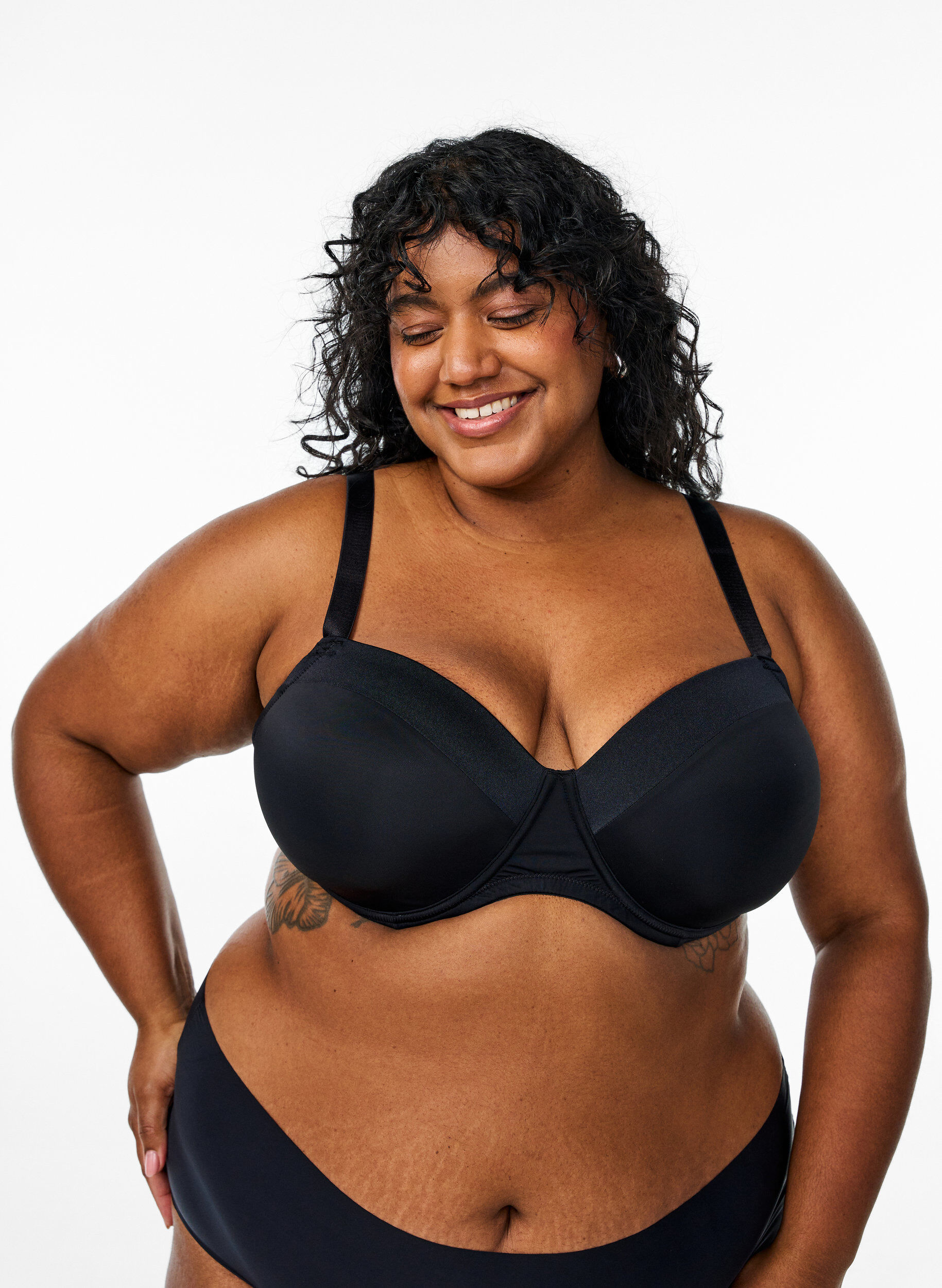 Moulded bra in microfiber with satin detail, Black, Model