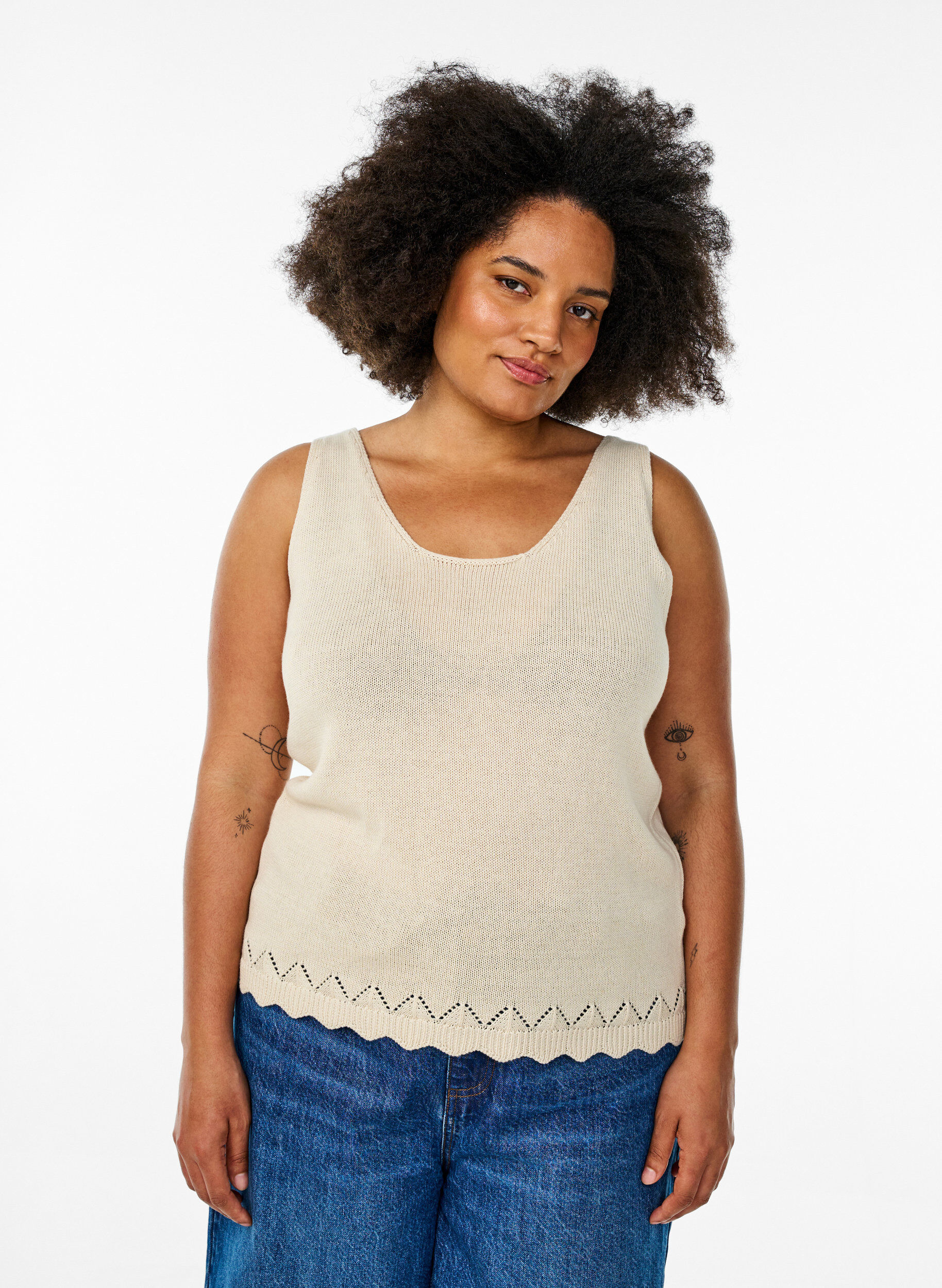 Zizzifashion Sleeveless knitted top with scallop edge, Sandshell, Model image number 0
