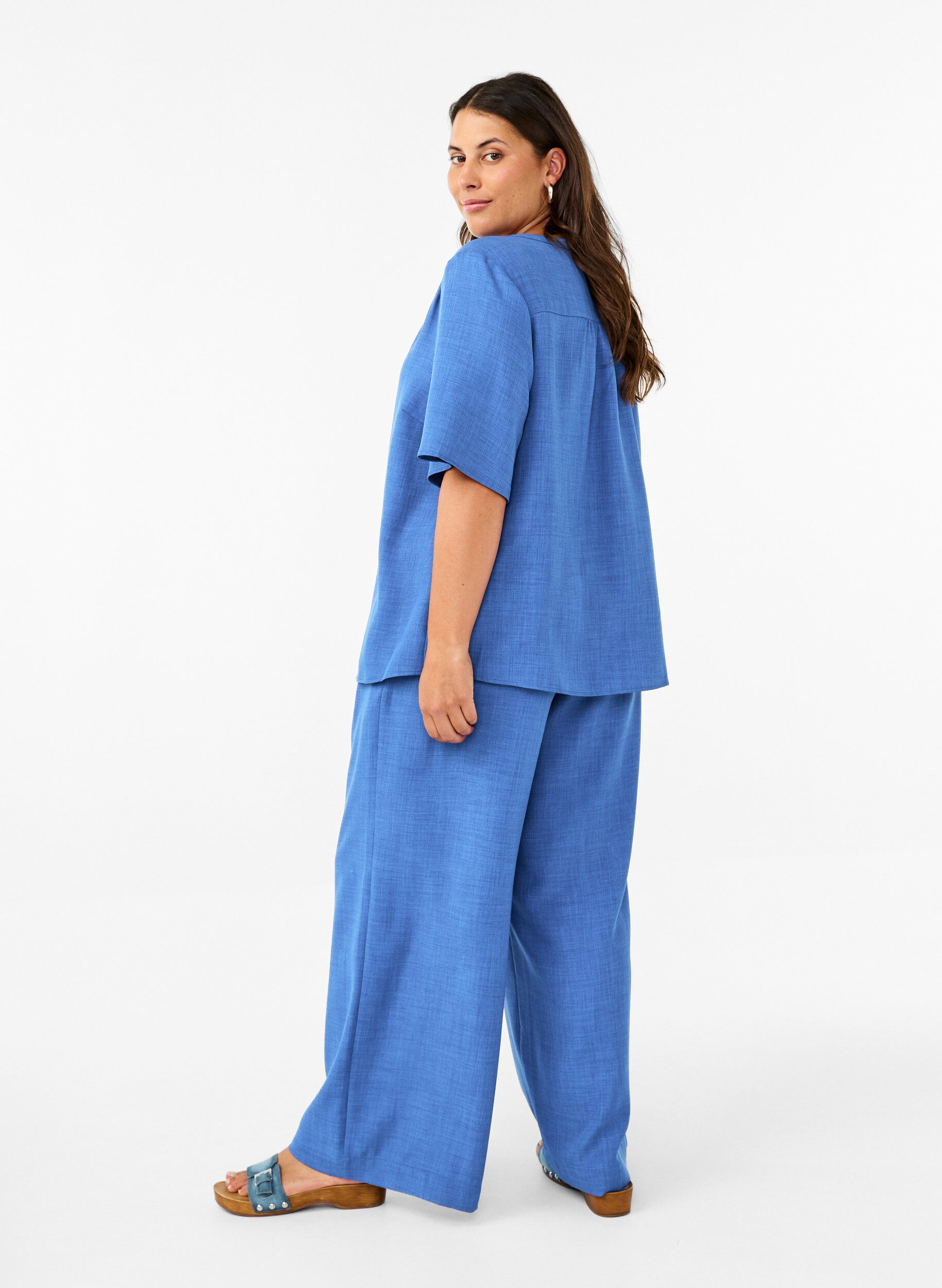Zizzifashion Loose trousers with elasticated waistband and pockets, Blue, Model image number 1