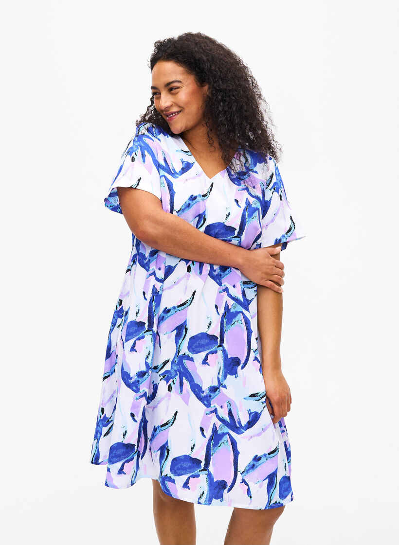 FLASH - V-neck dress with print, Snow White Flower, Model image number 0