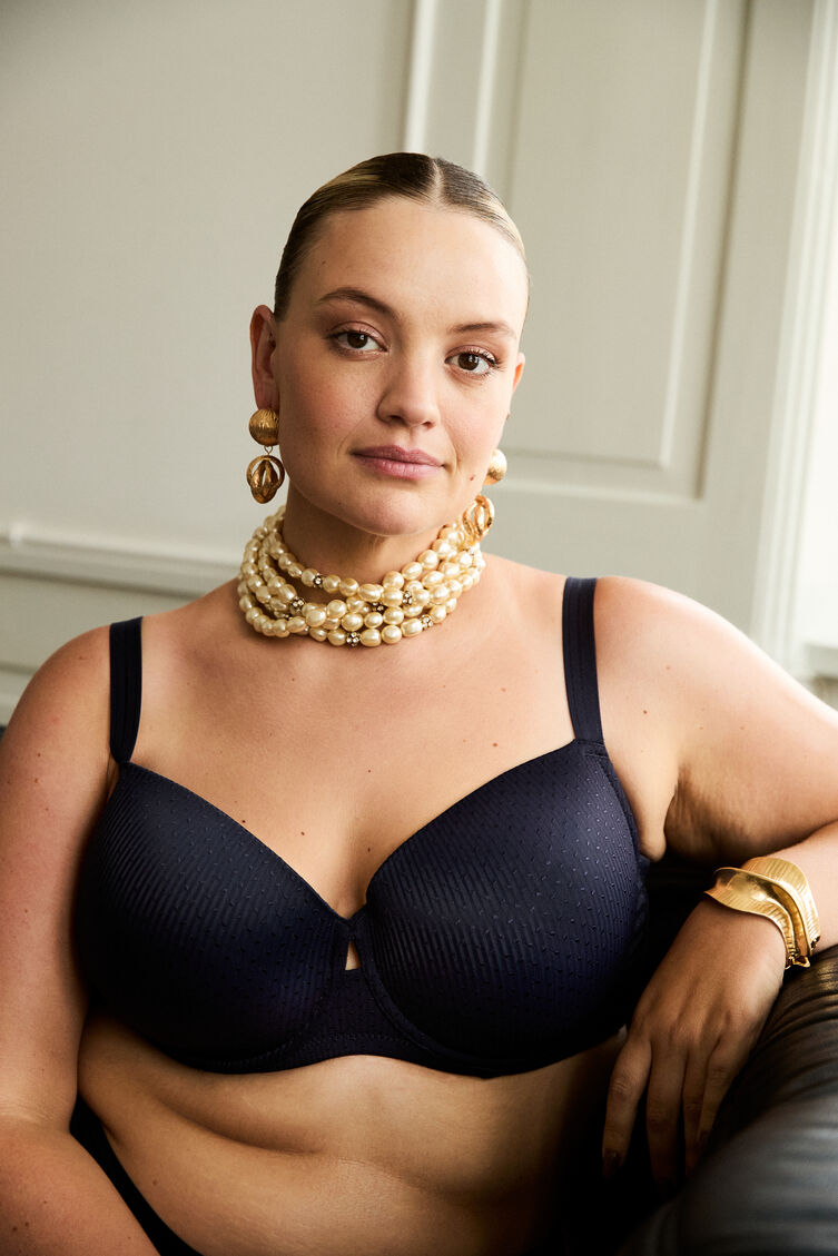 Underwire bra with pattern , , Model