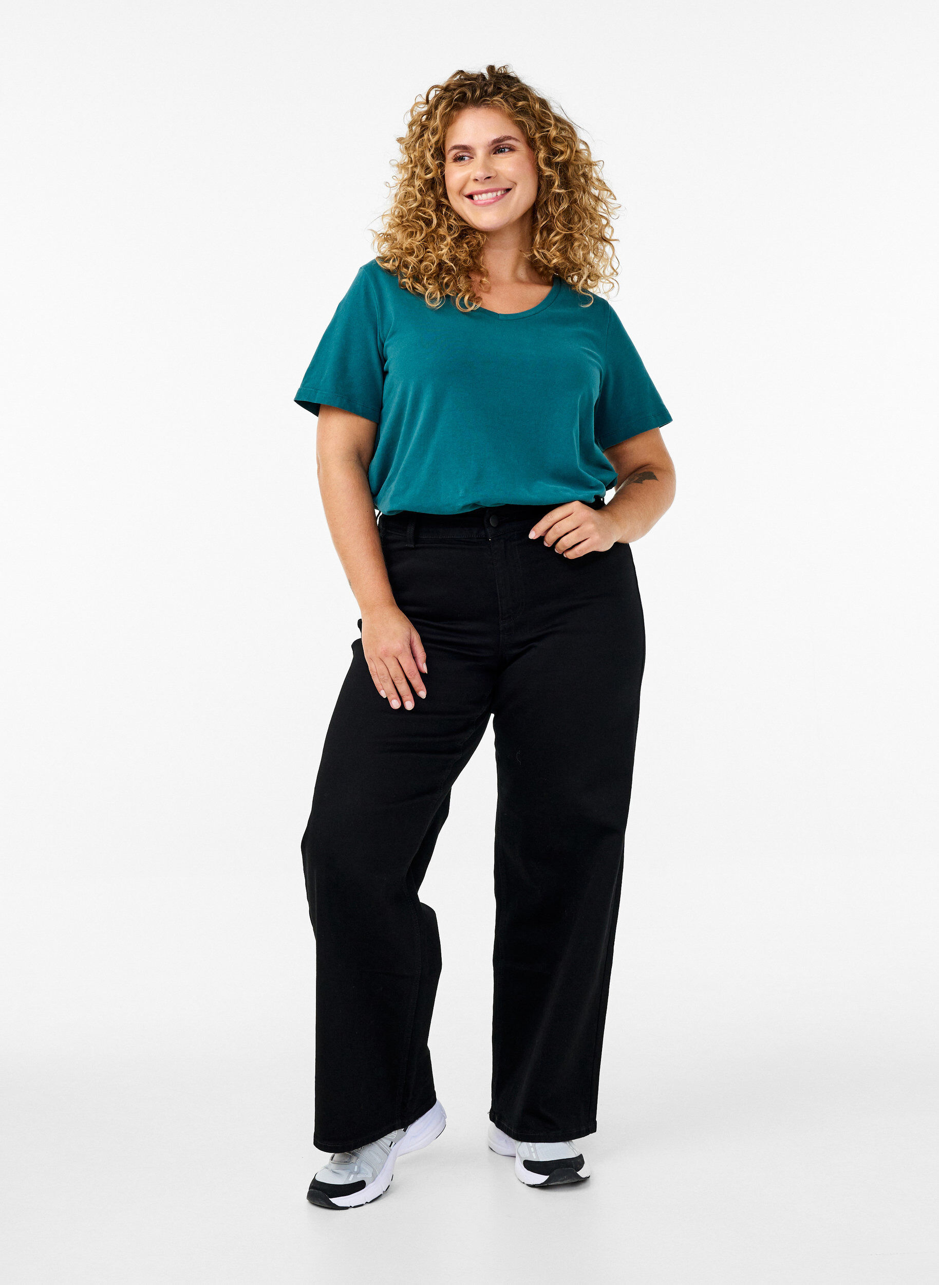 Zizzifashion Solid-coloured basic cotton T-shirt, Green, Model image number 1