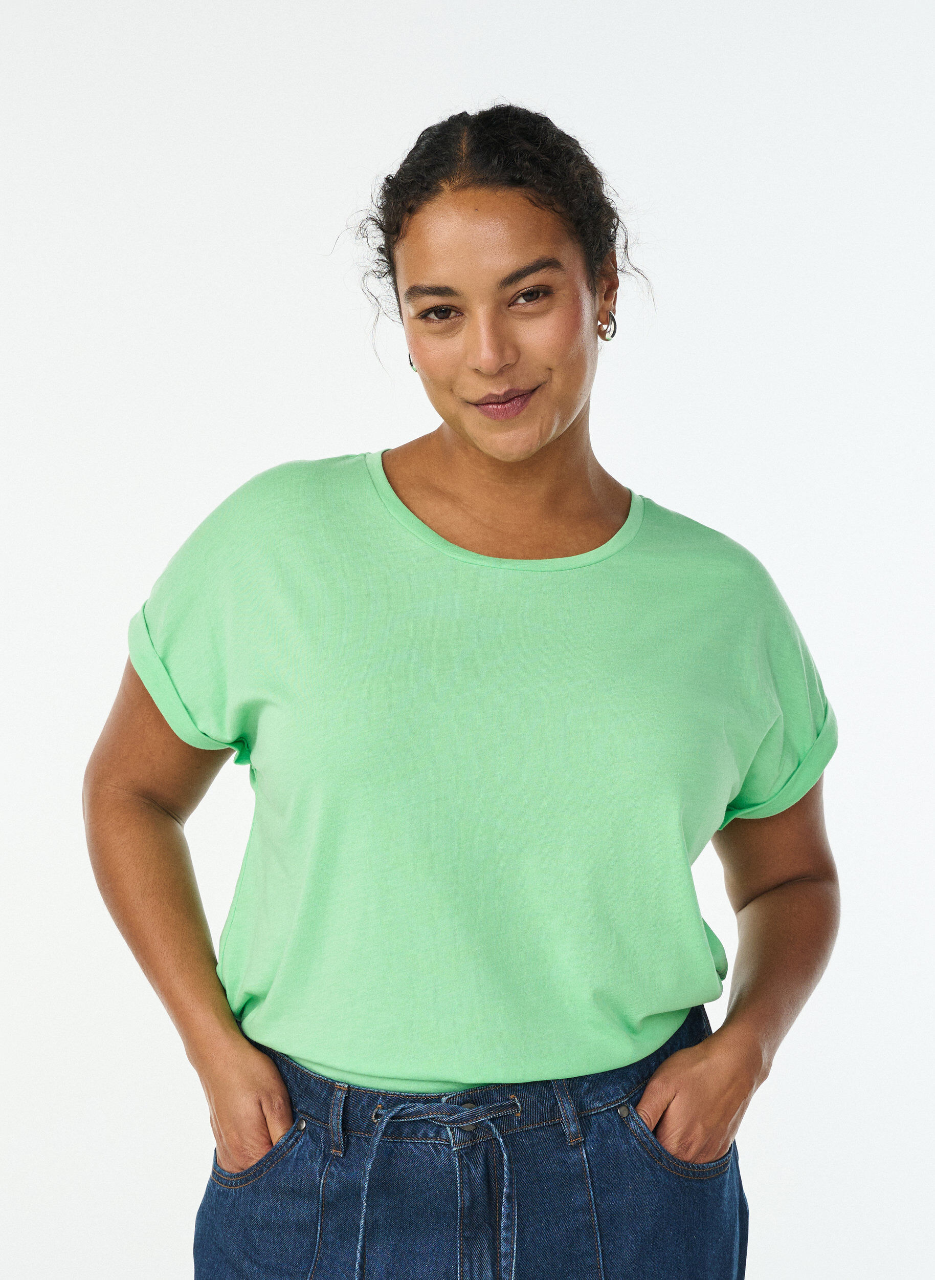 Short sleeve cotton blend T-shirt, Green, Model