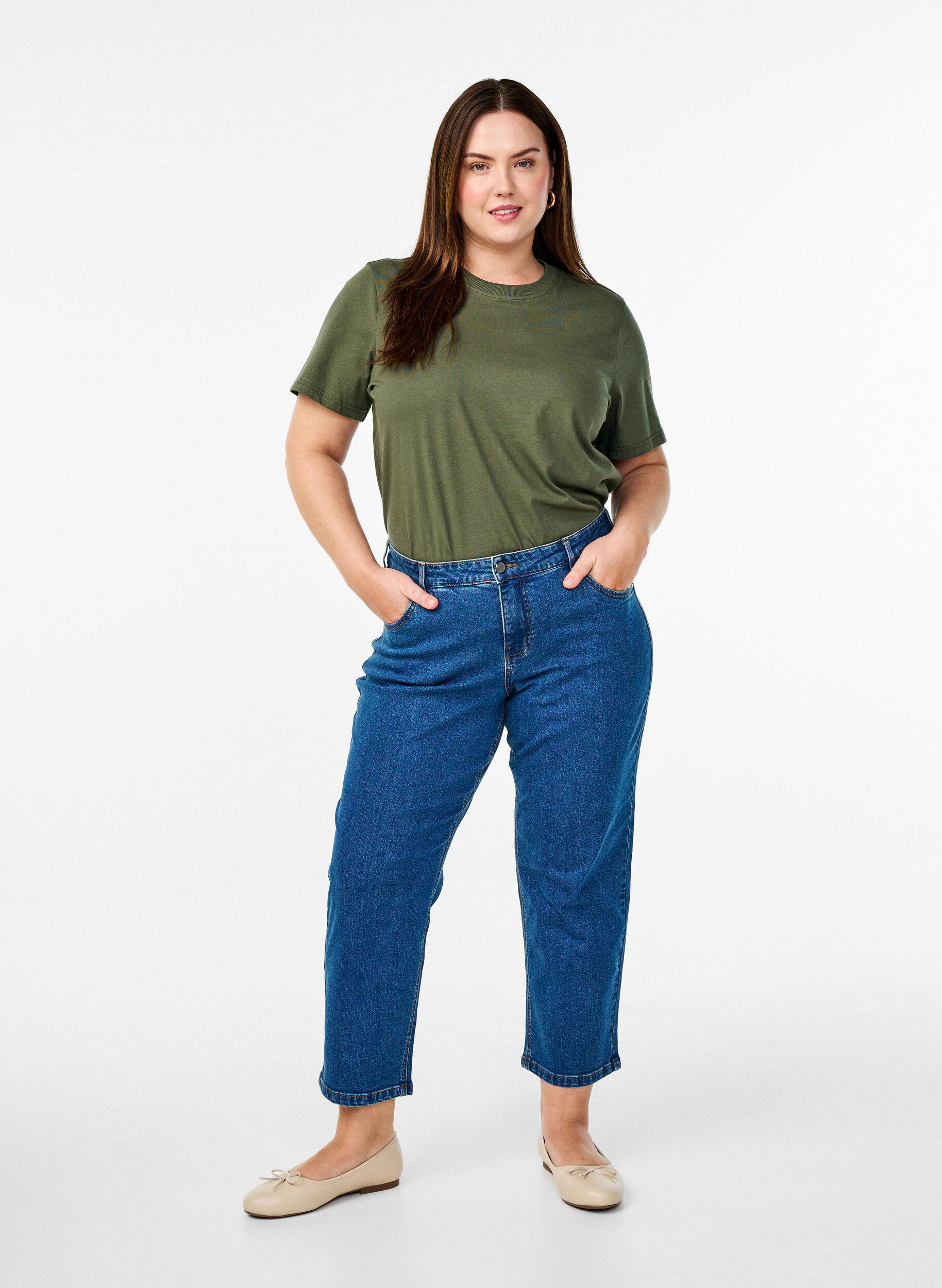 Cropped Vera jeans with a straight fit, Blue, Model