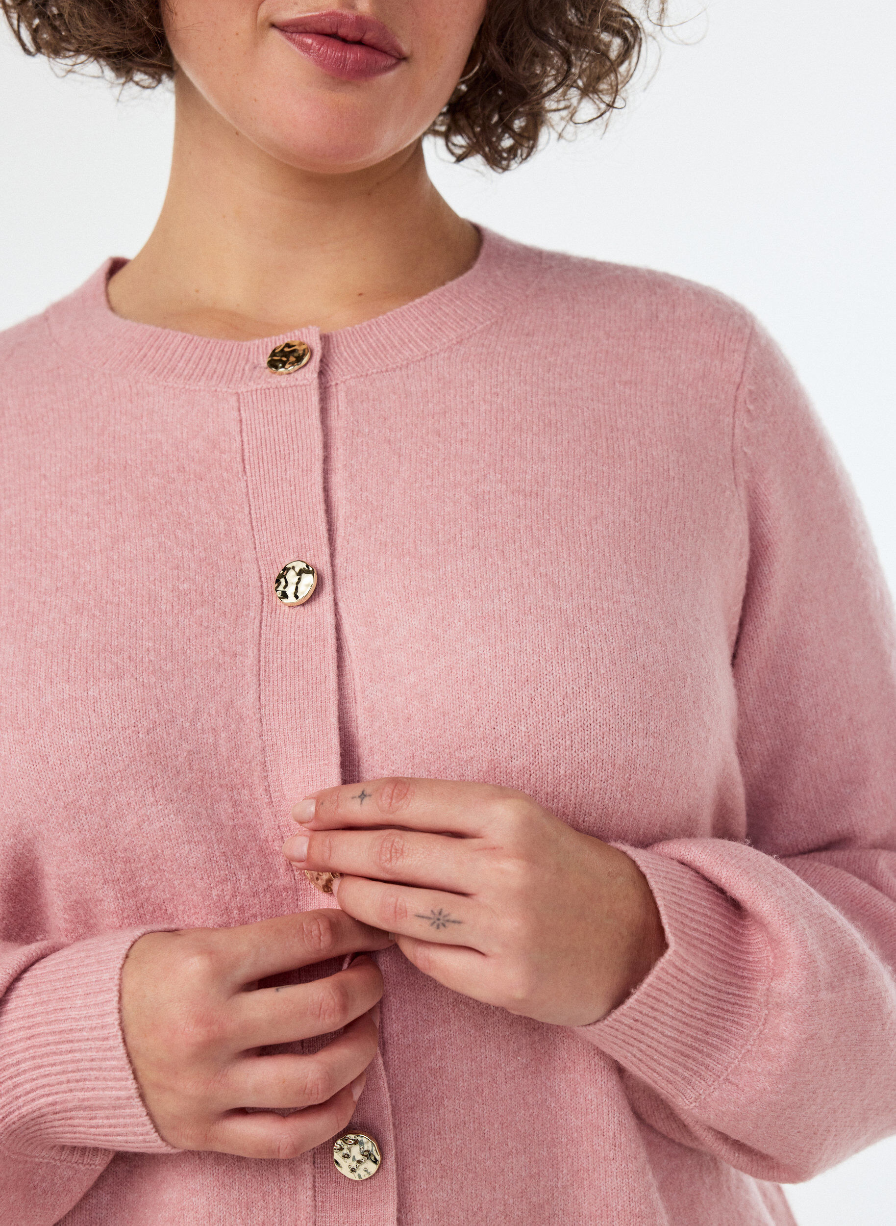 ZizzifashionCardigan in a soft knit with gold-coloured buttons, Red, Model image number 3