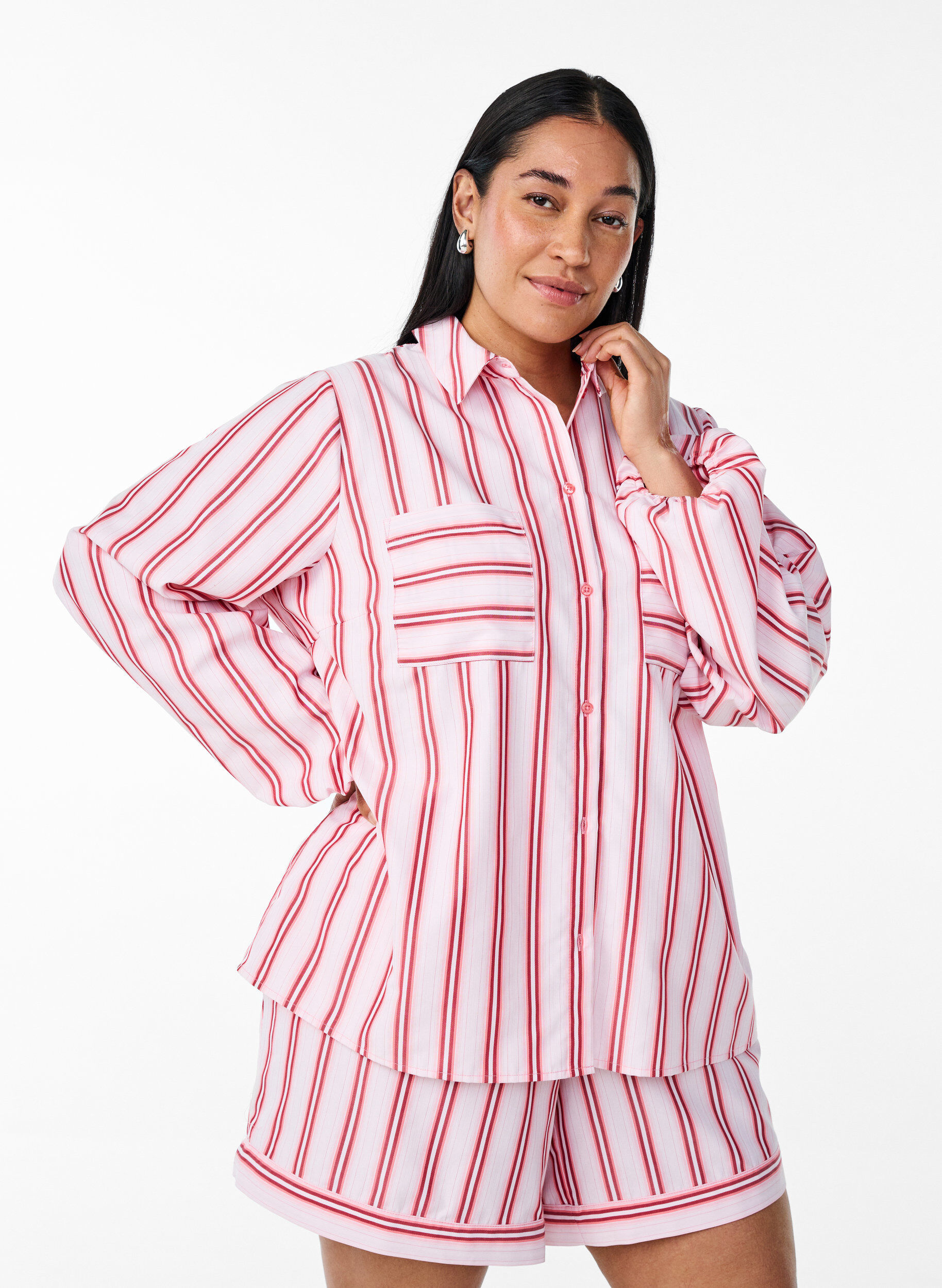Loose shirt with stripes and long sleeves, Pink, Model