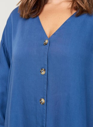V-neck lyocell shirt, Blue denim, Model image number 2