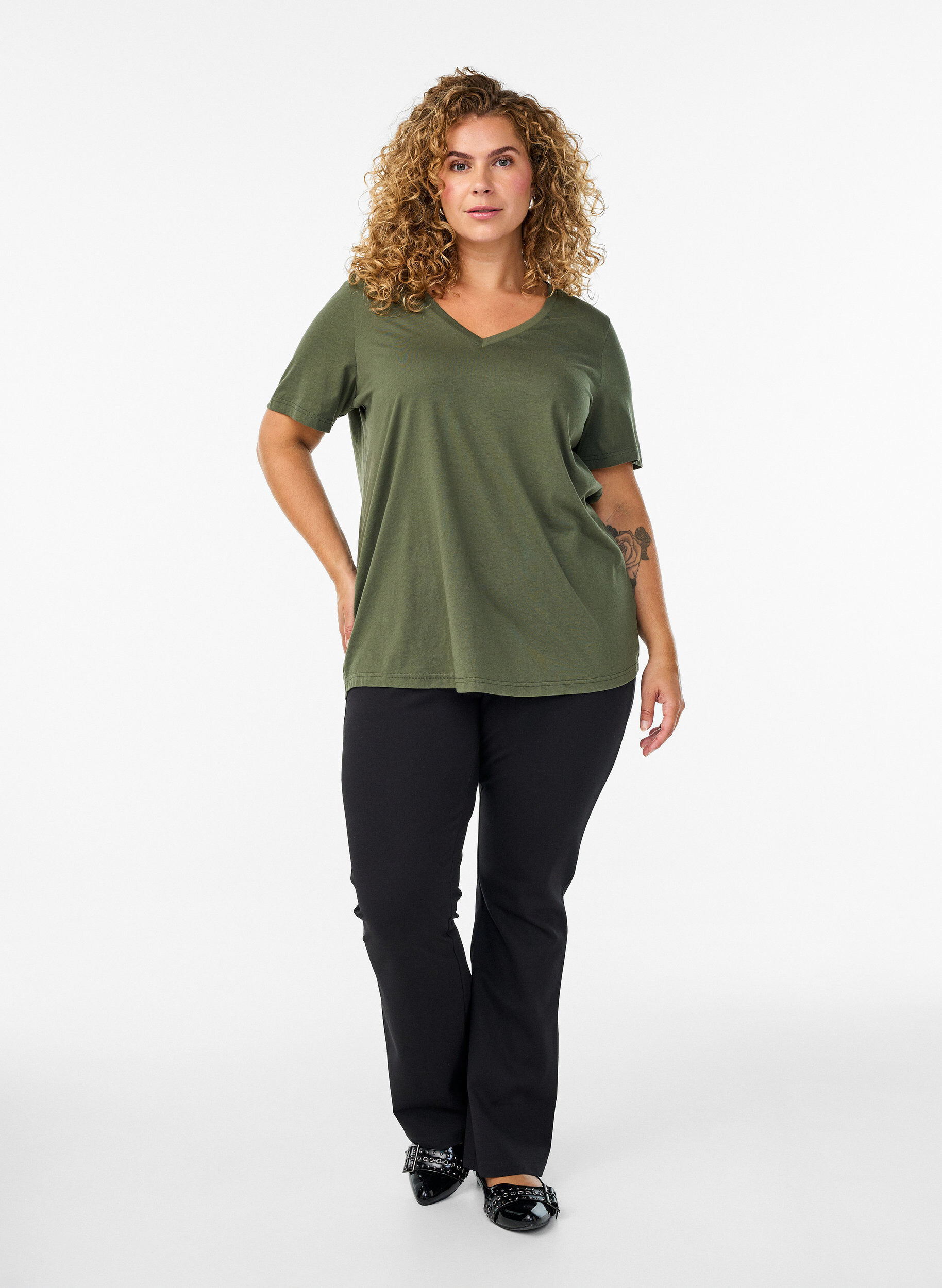 Zizzifashion Short sleeve t-shirt with v-neckline, Green, Model image number 1