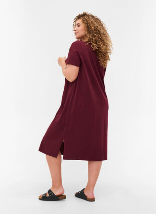 Short-sleeved dress in cotton with slit, Port Royal, Model image number 1
