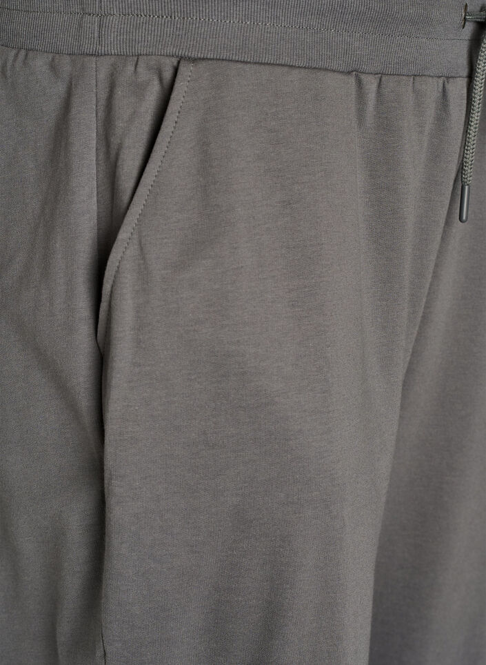 Loose tracksuit trousers with pockets, Grey, Packshot image number 2