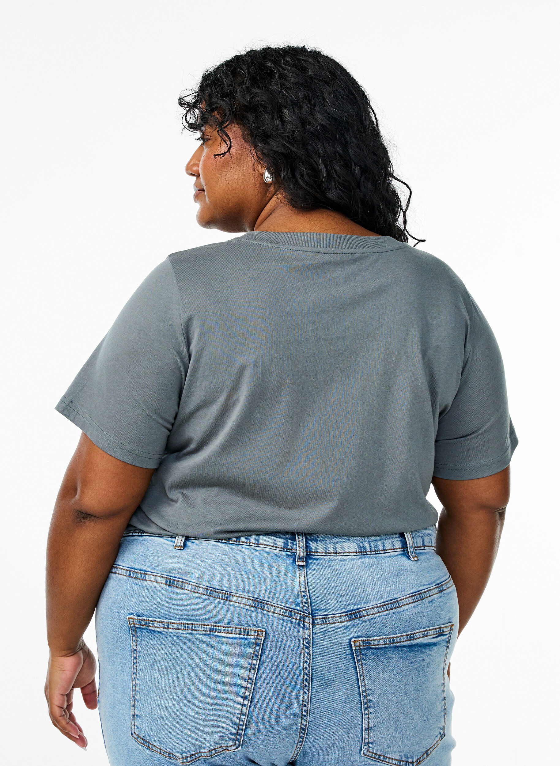 Zizzifashion Basic cotton T-shirt with a V-neck, Green, Model image number 2