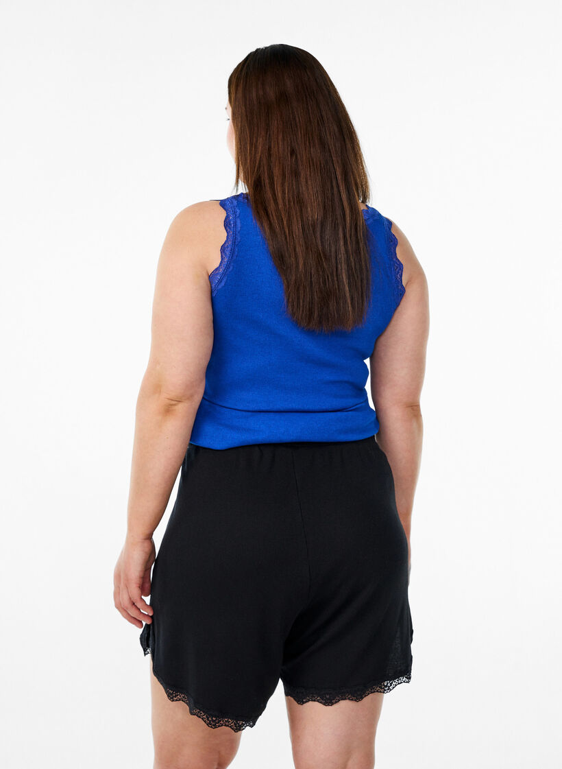 Loose night shorts with ribbed texture and lace trim, Black, Model image number 2