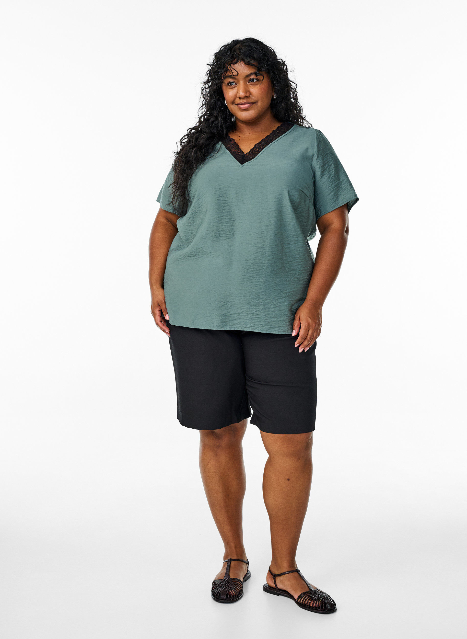 Zizzifashion Short-sleeved viscose blouse with lace trim, Green, Model image number 1